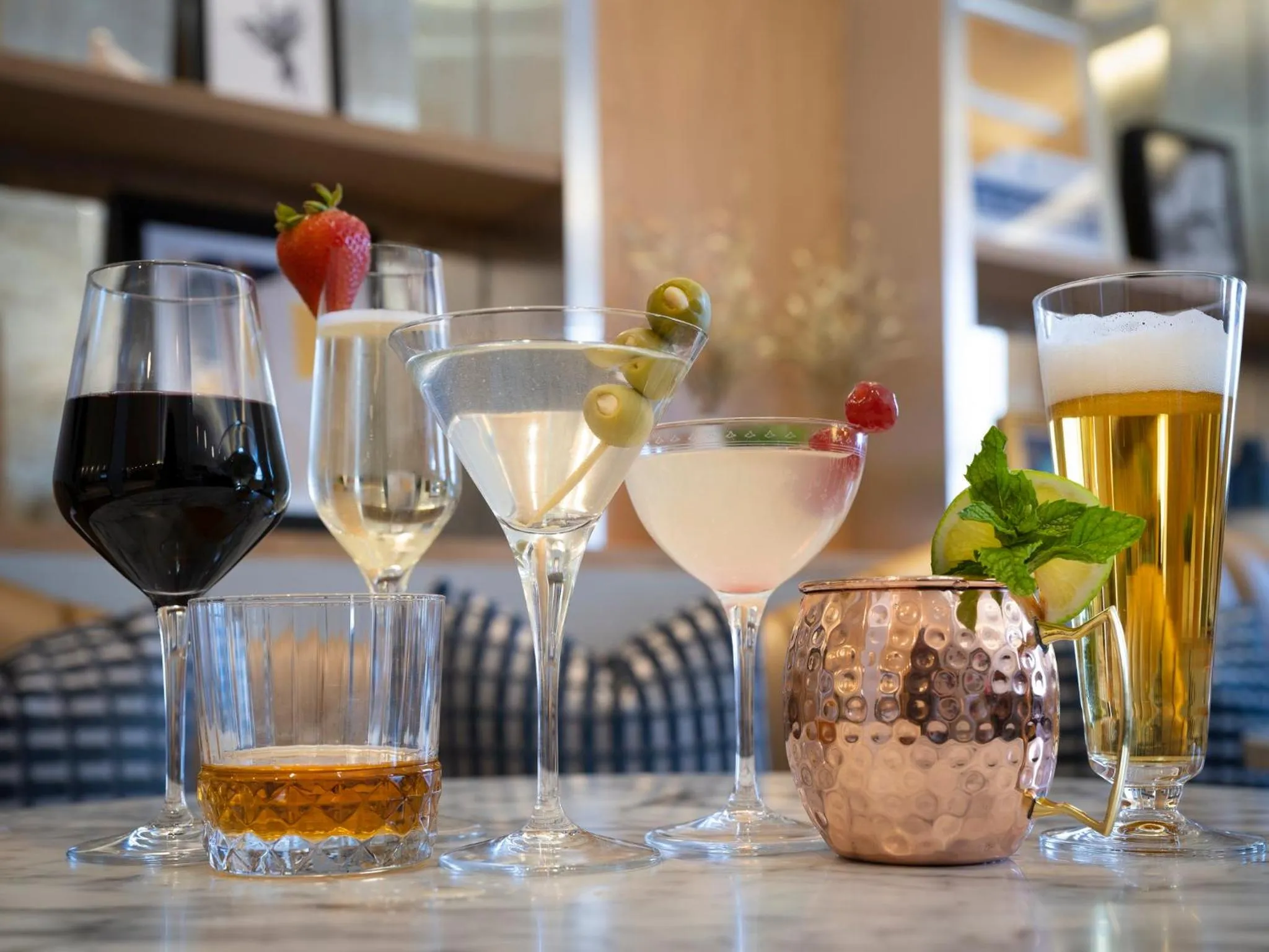 Photo of the whole room in voco Fiorello - LaGuardia Airport by IHG