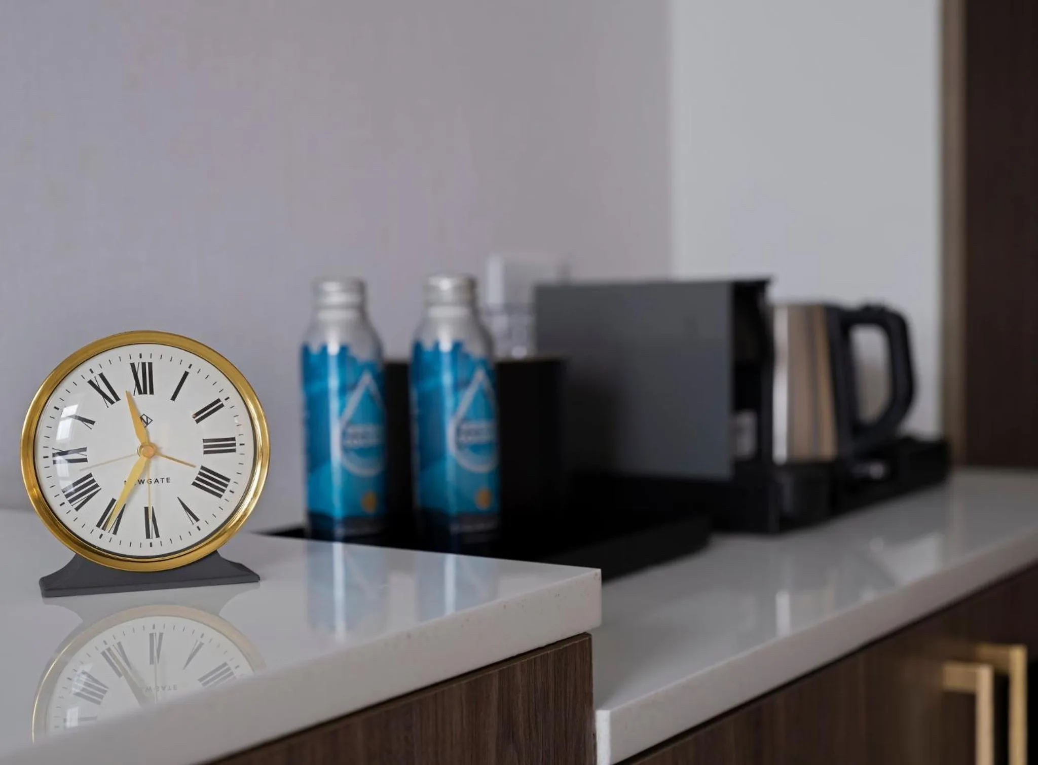 Photo of the whole room in voco Fiorello - LaGuardia Airport by IHG