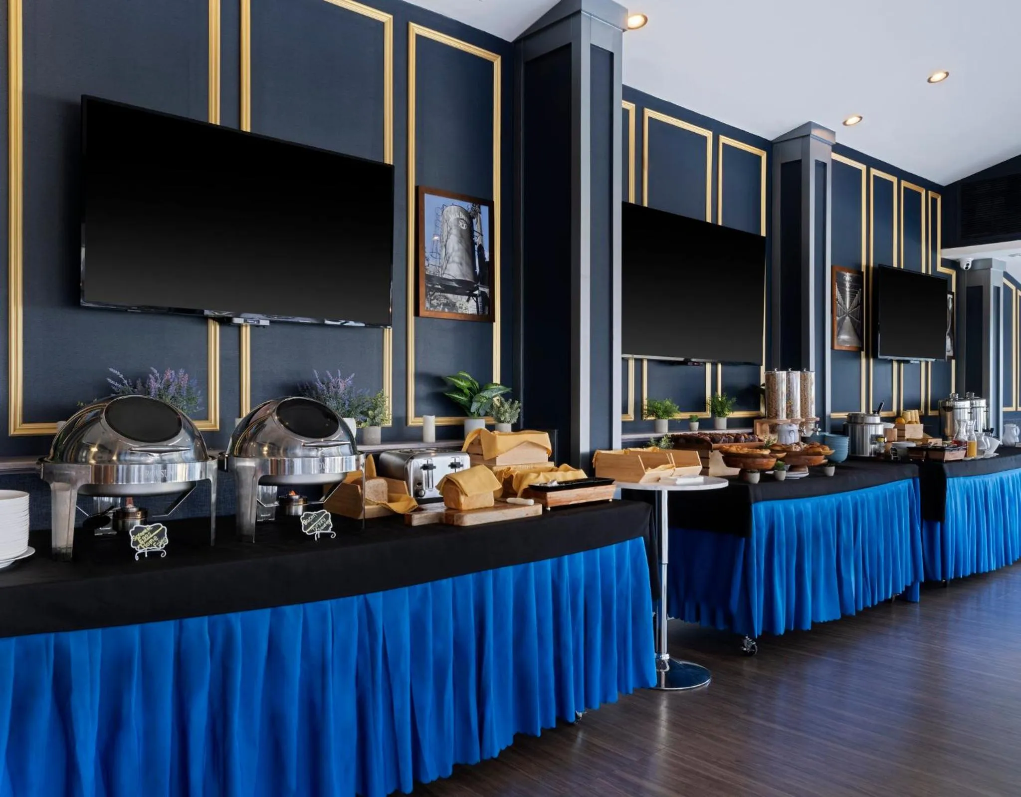 Restaurant/places to eat in voco Fiorello - LaGuardia Airport by IHG