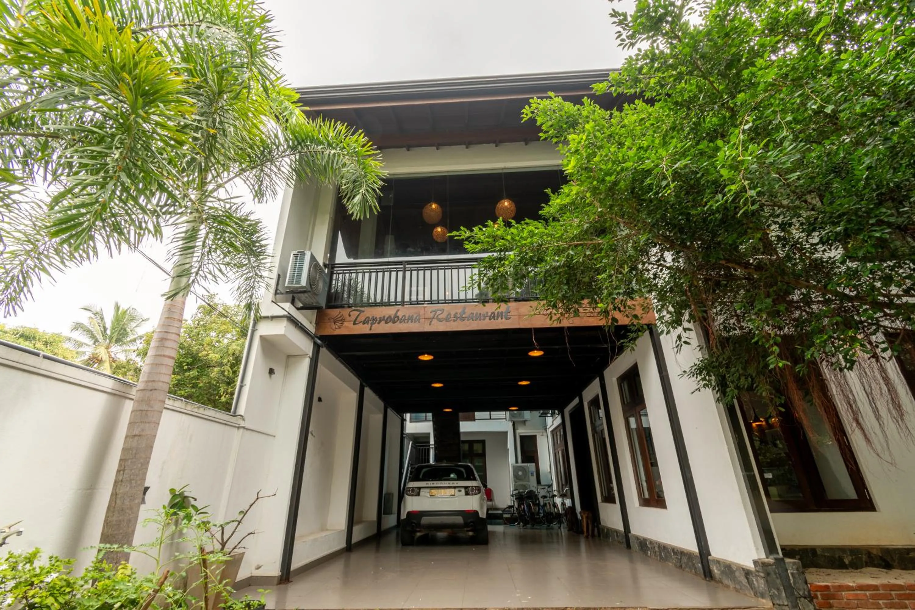 Property building in Hotel Bella Vista