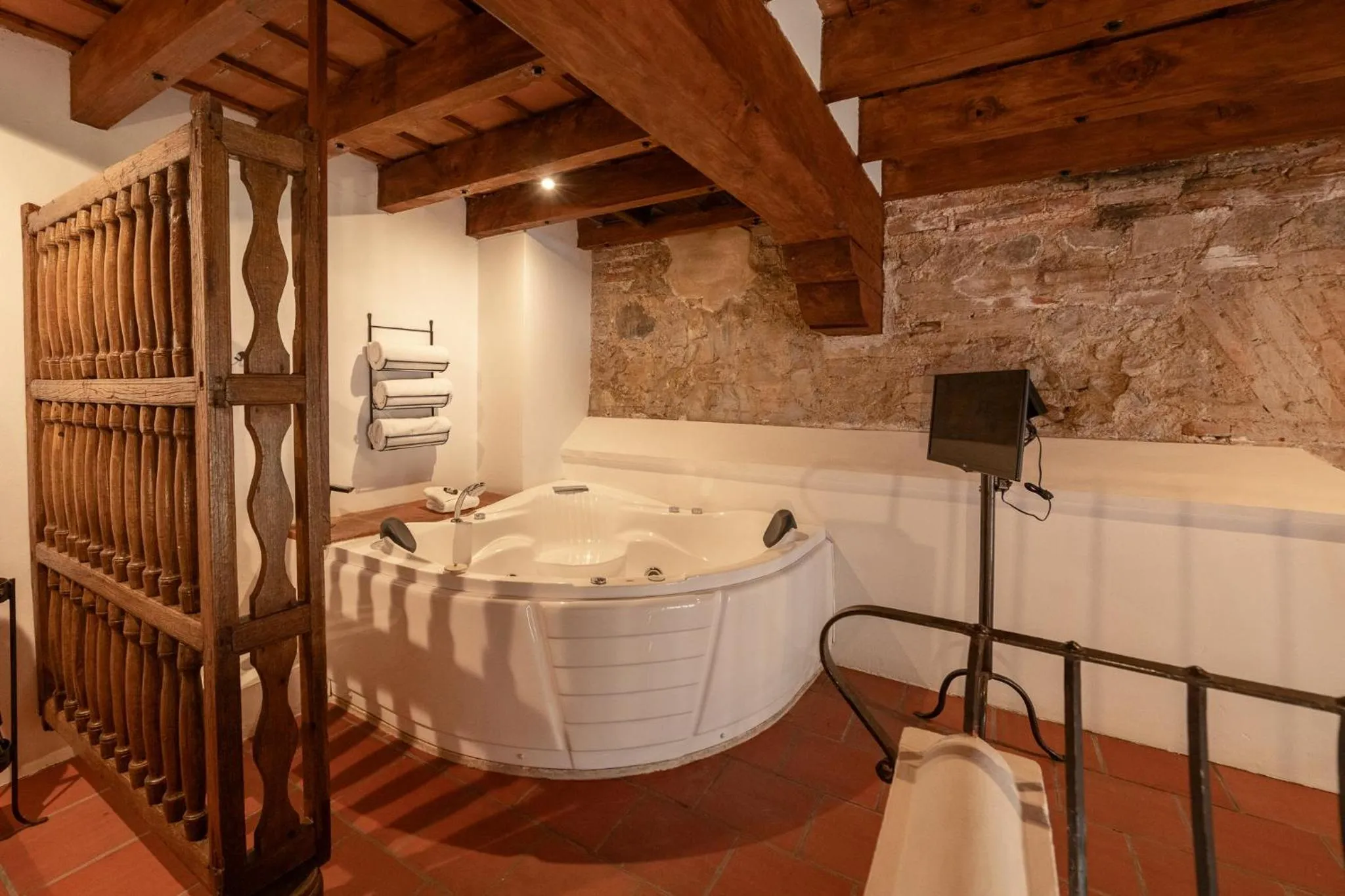 Bath in Hotel Museo Spa Casa Santo Domingo