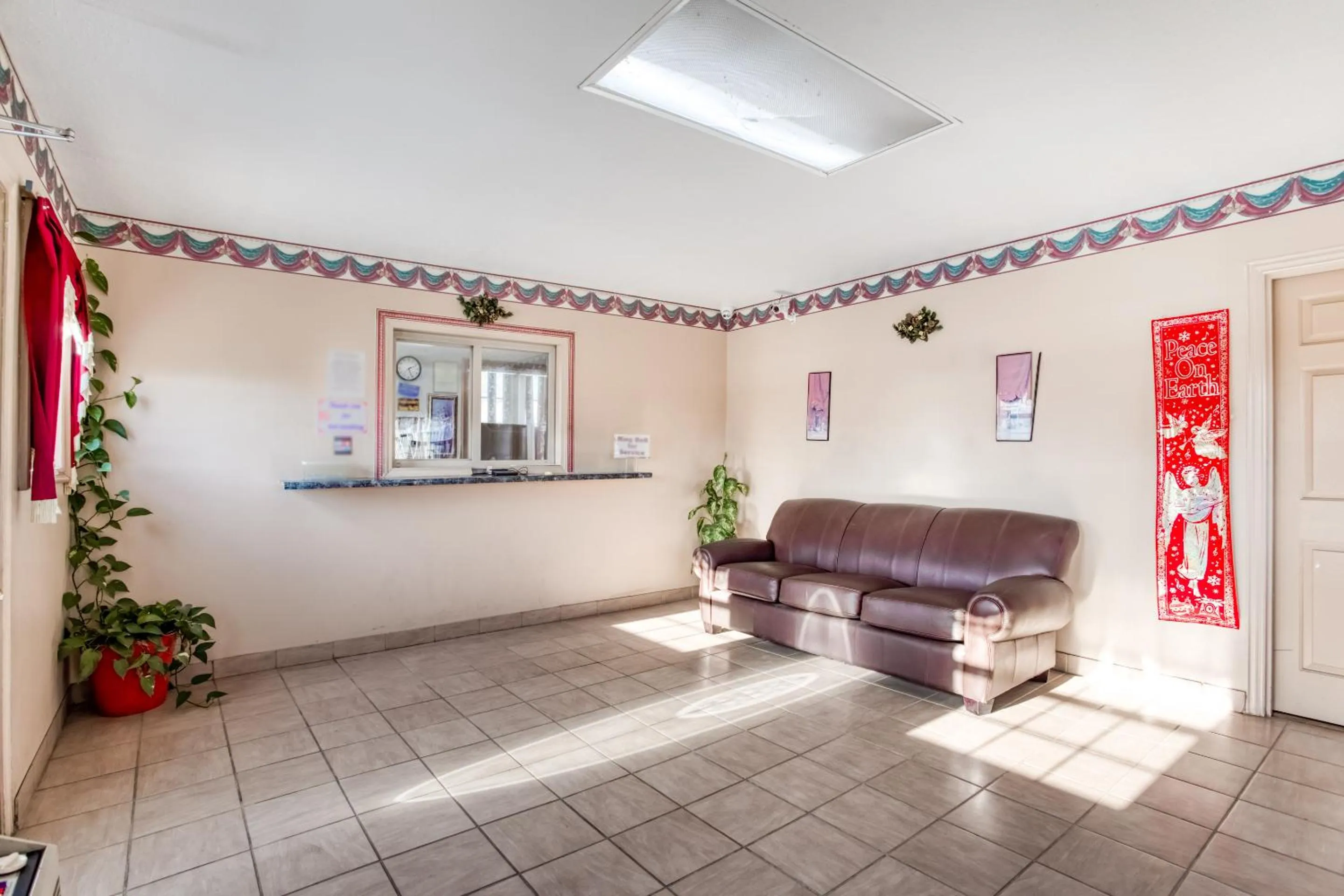 Lobby or reception, Lobby/Reception in OYO Hotel Bald Knob AR Hwy 64