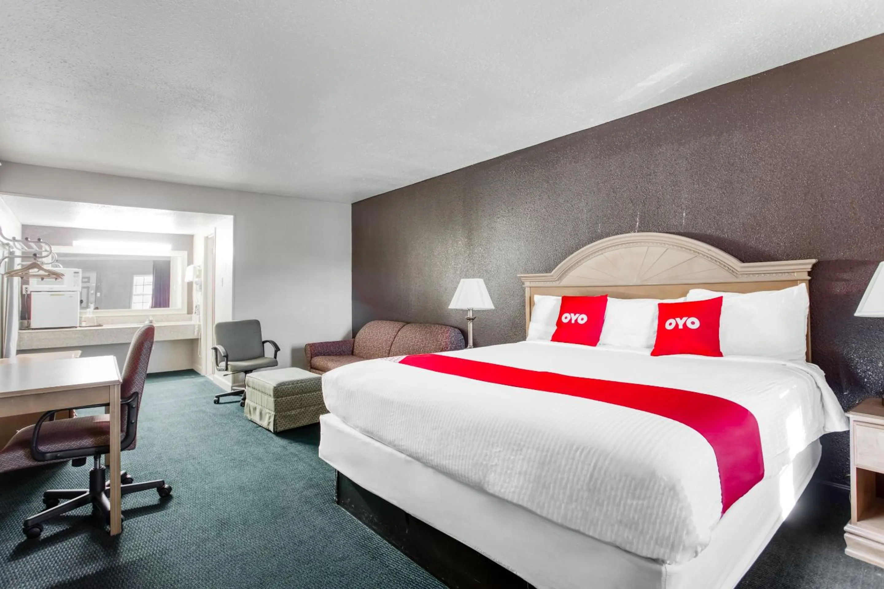 Bedroom, Bed in OYO Hotel Bald Knob near Searcy AR