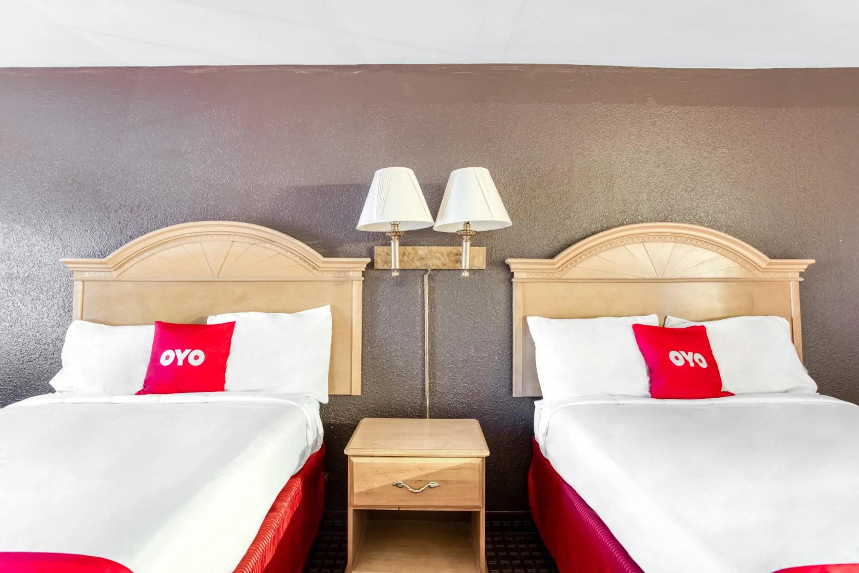 Bedroom, Bed in OYO Hotel Bald Knob AR Hwy 64