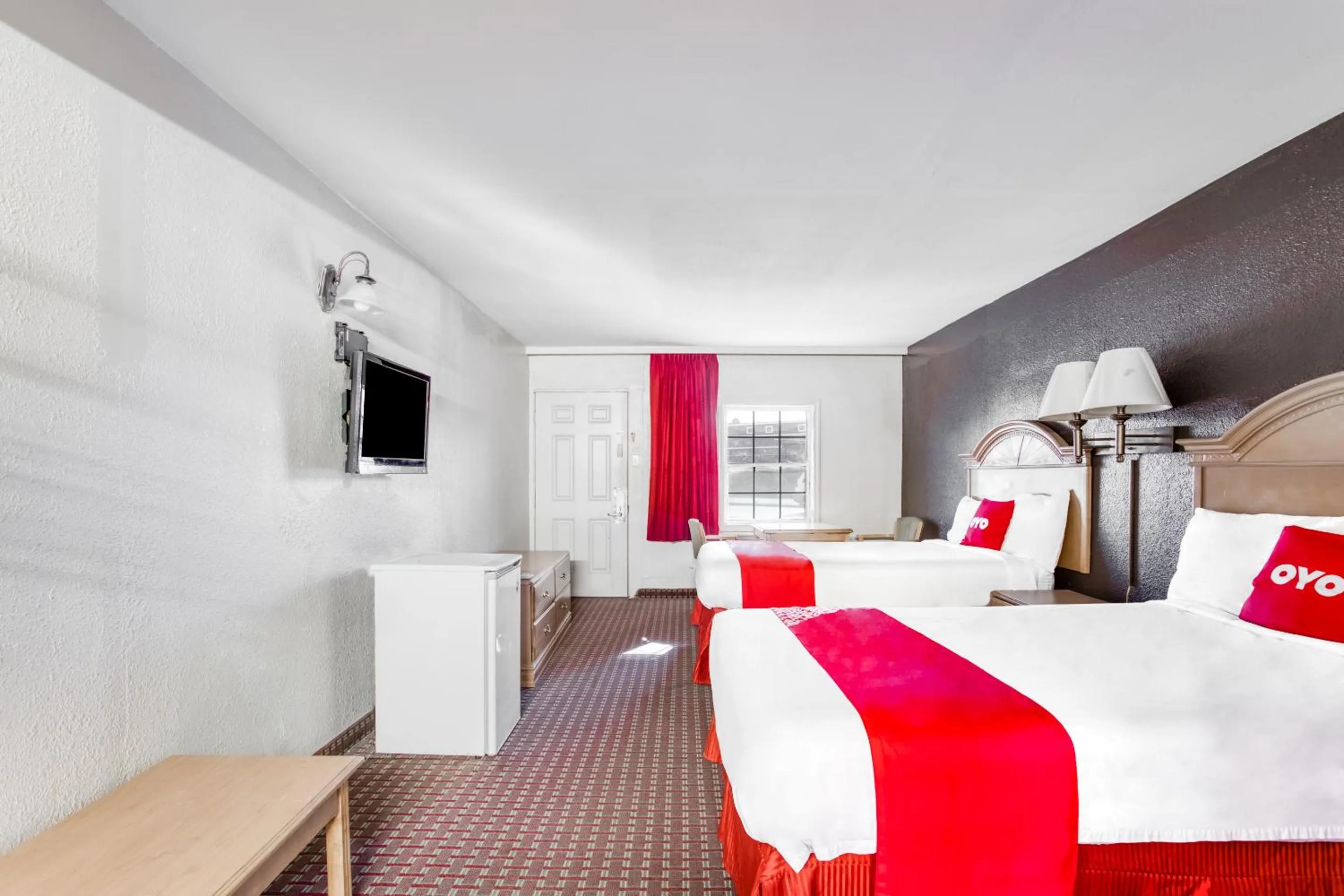 Bedroom, Bed in OYO Hotel Bald Knob AR Hwy 64