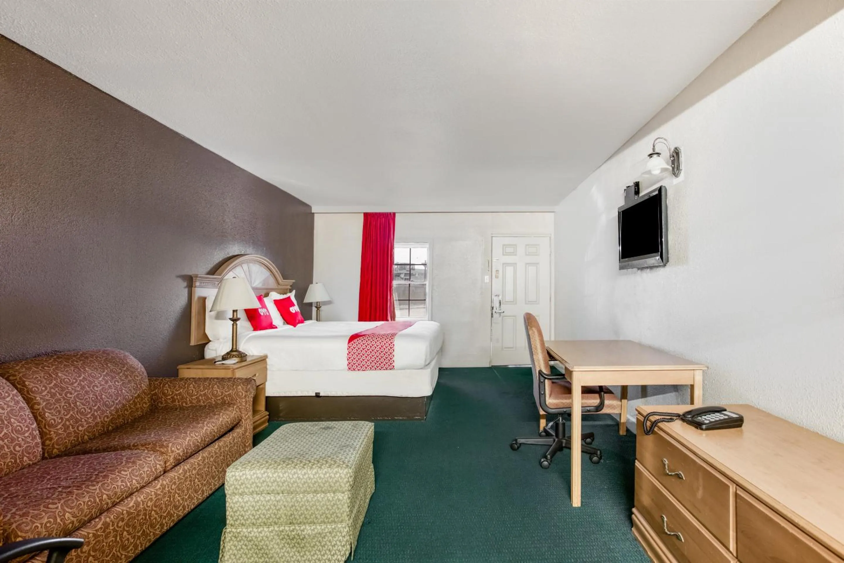 Bedroom in OYO Hotel Bald Knob AR Hwy 64