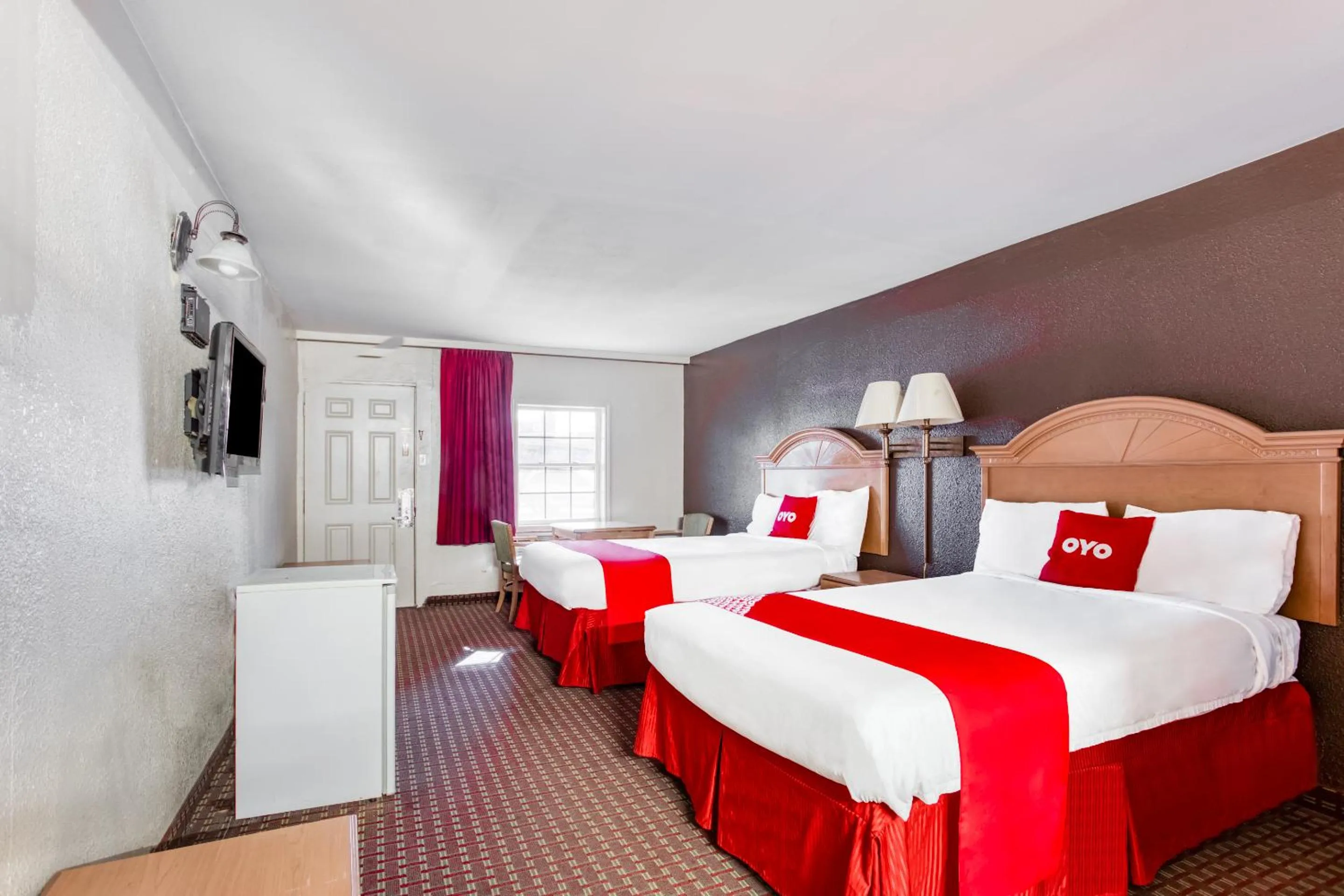 Bedroom, Bed in OYO Hotel Bald Knob AR Hwy 64