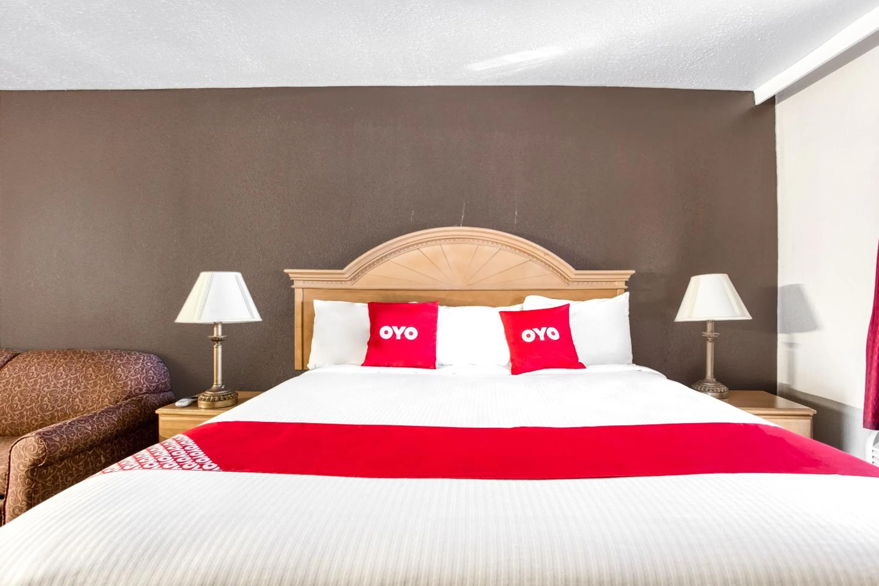 Bedroom, Bed in OYO Hotel Bald Knob AR Hwy 64