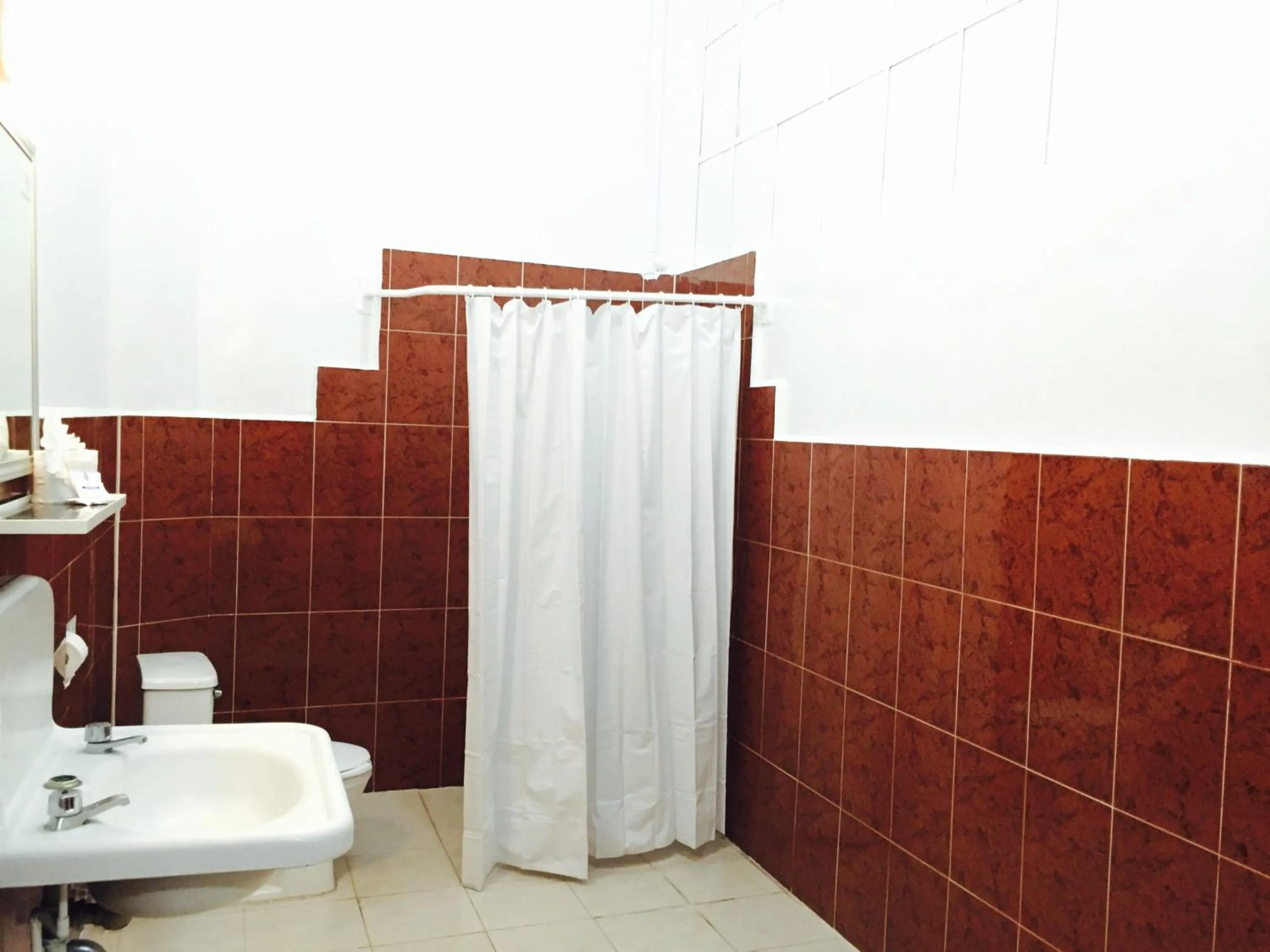 Bathroom in Hotel Isabel