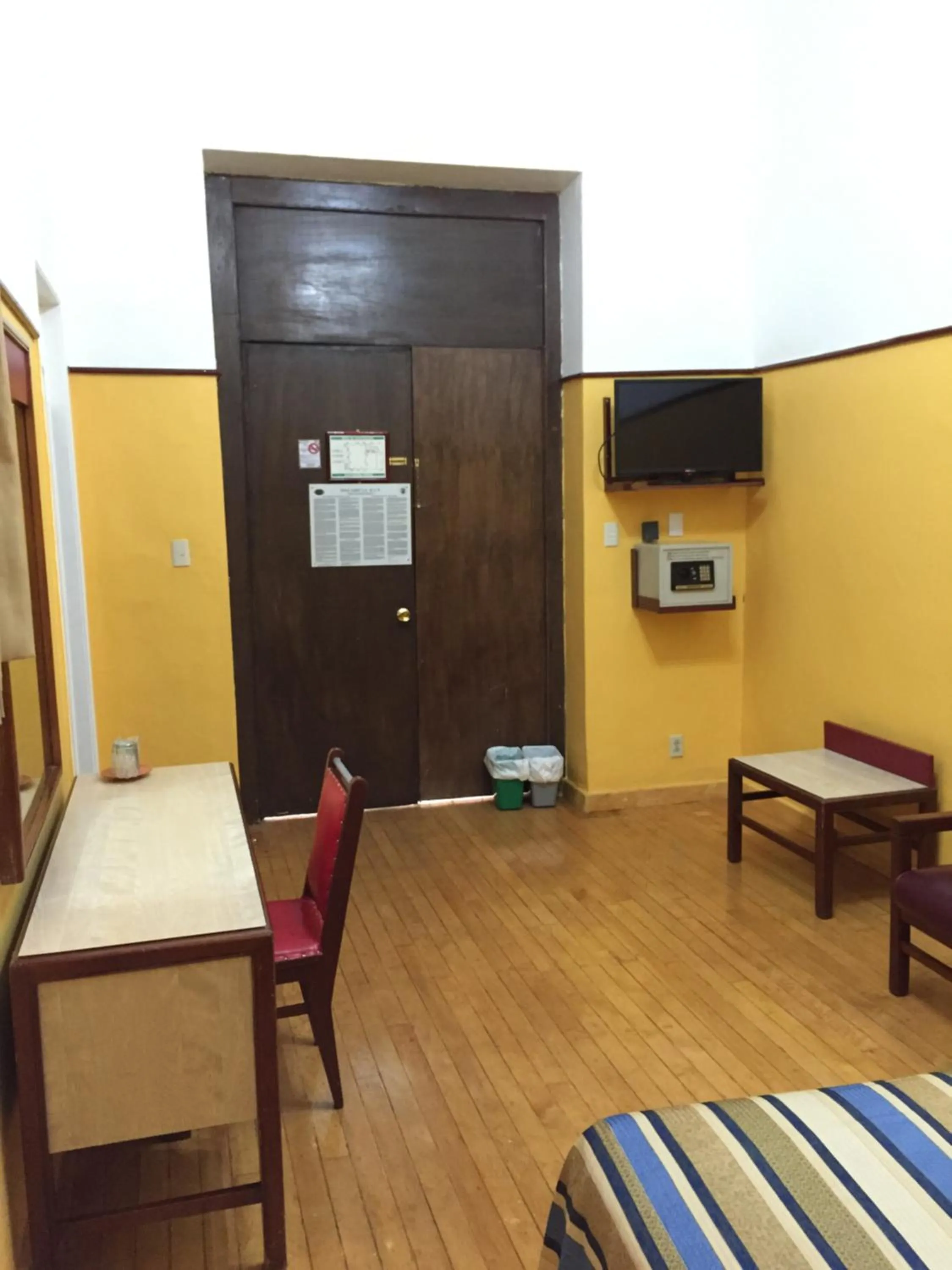 Staff in Hotel Isabel