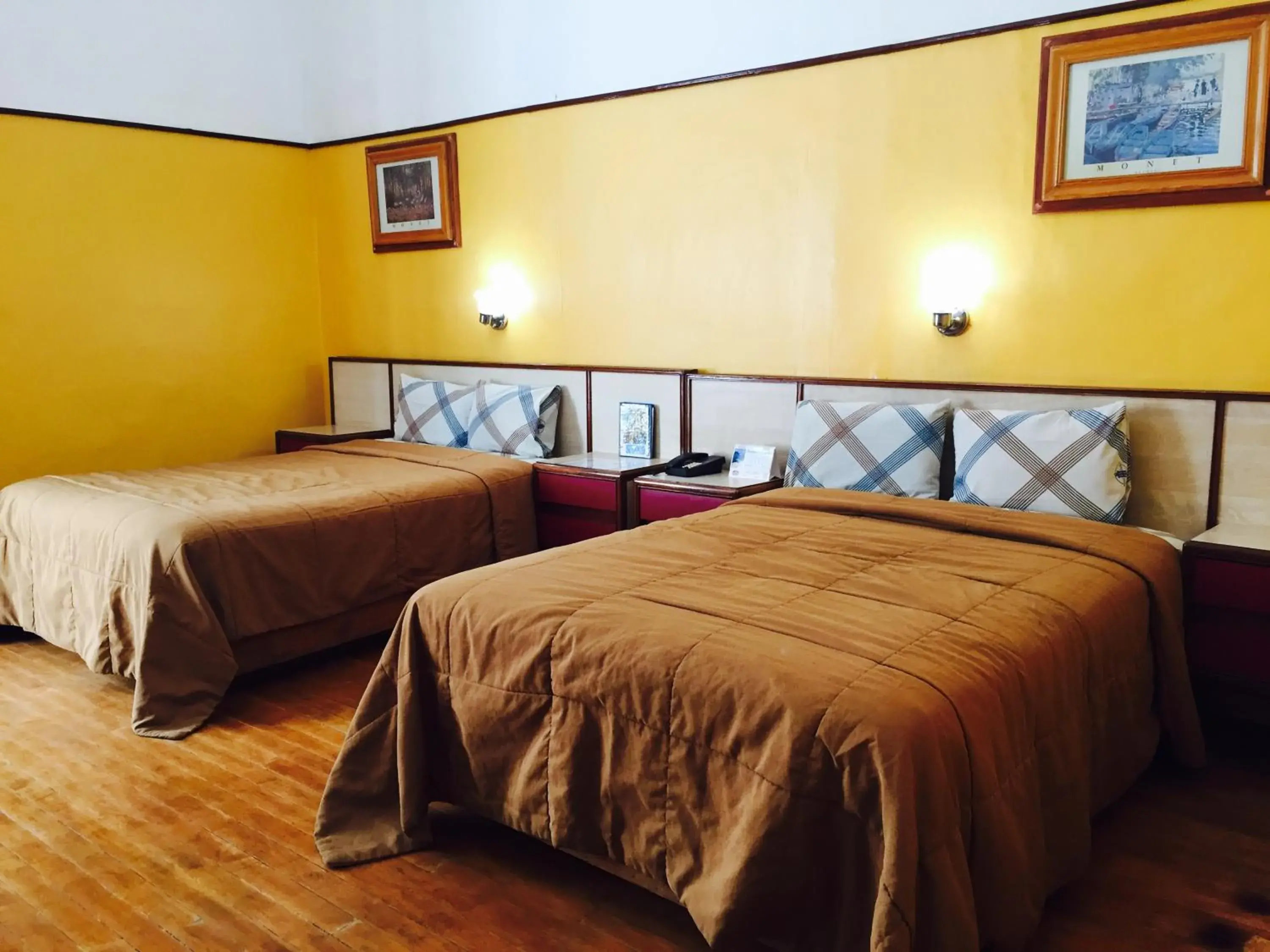 Double Room with Two Double Beds in Hotel Isabel Double Room with Two Double Beds in Hotel Isabel