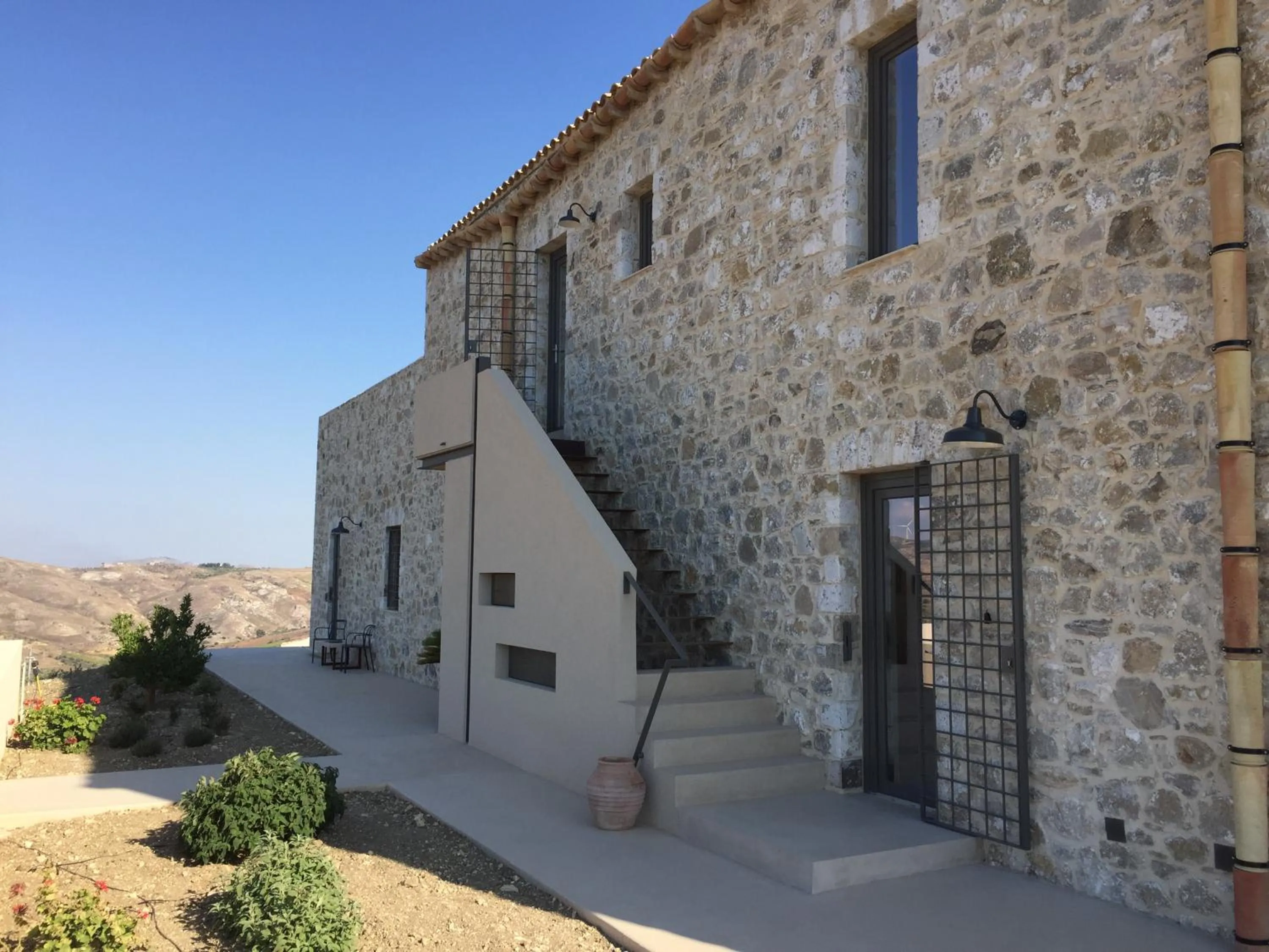 Property building in La Mortilla