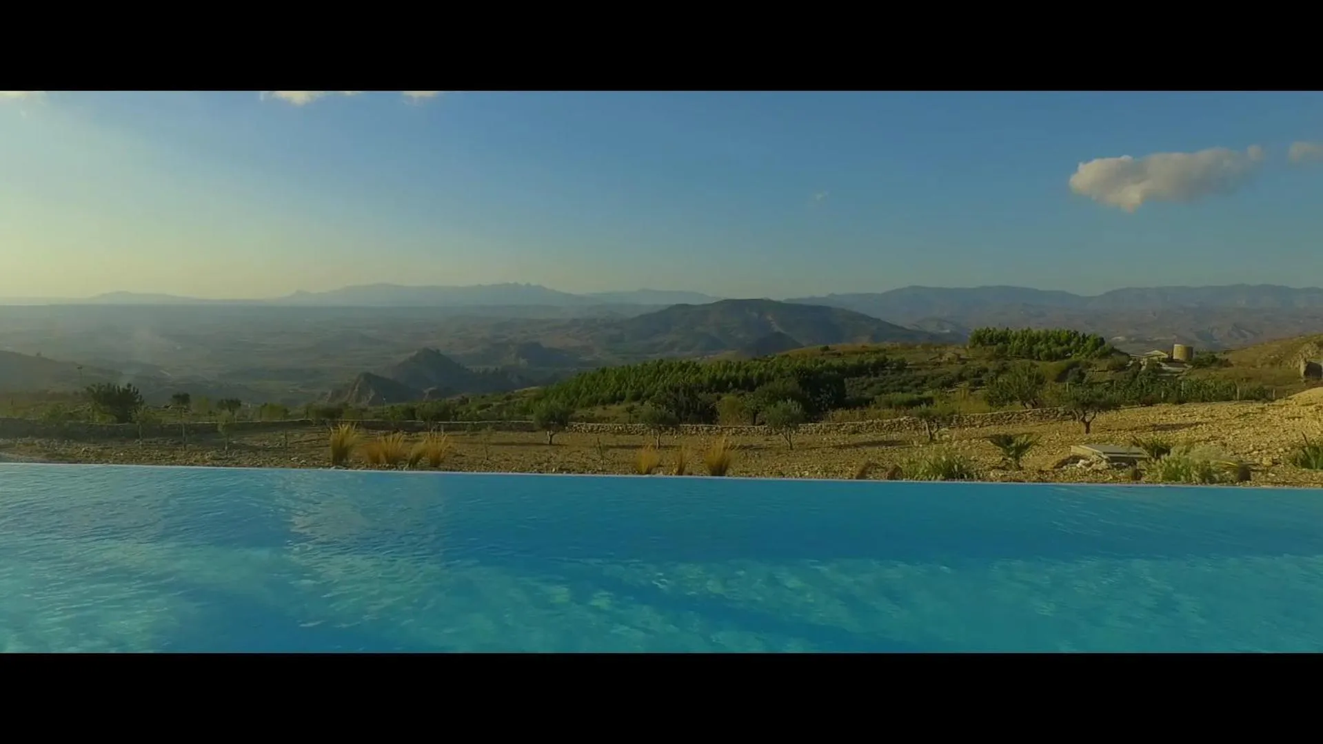 Swimming pool in La Mortilla