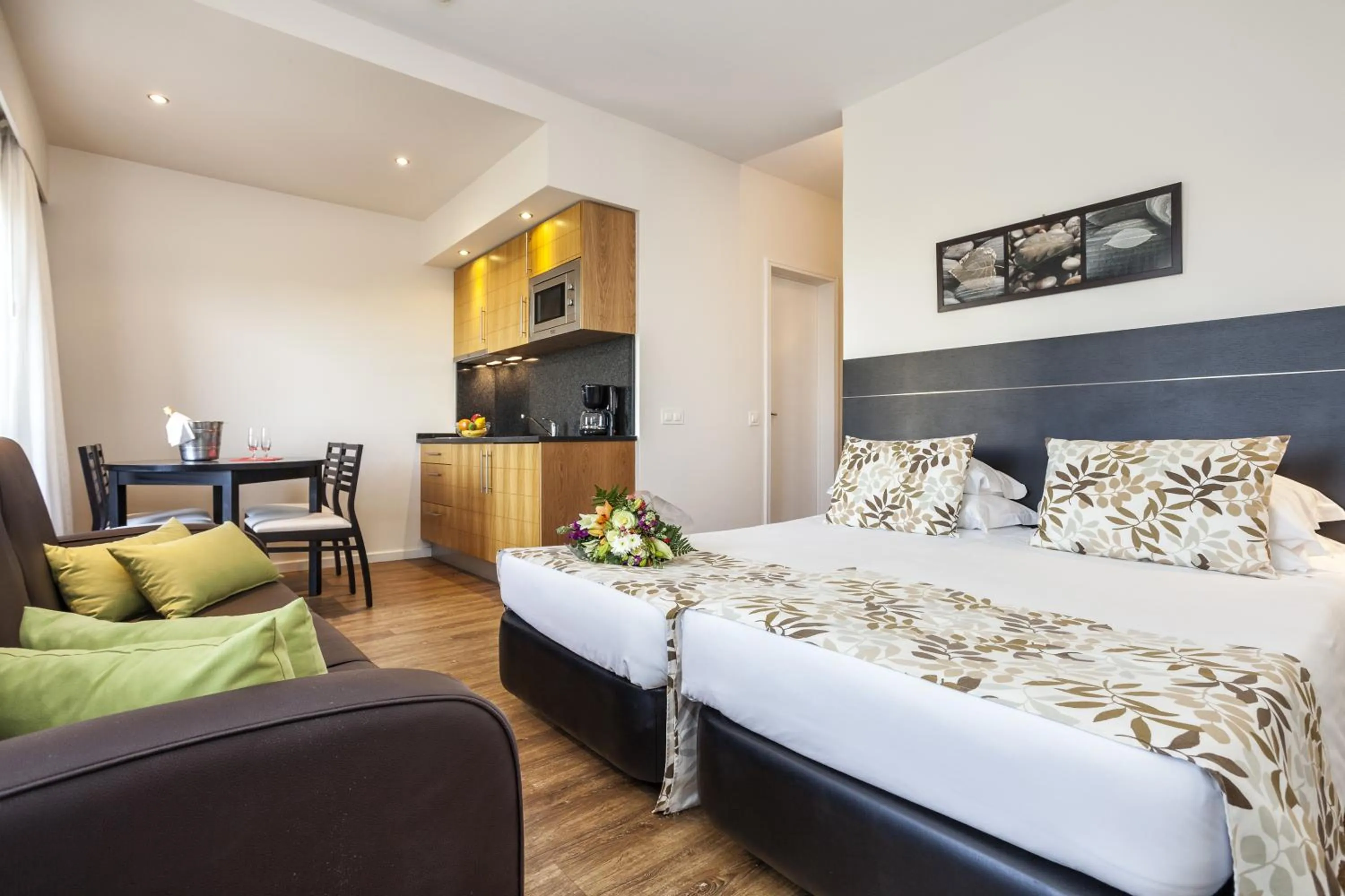 Photo of the whole room, Bed in Pestana Alvor Atlantico Residences Beach Suites