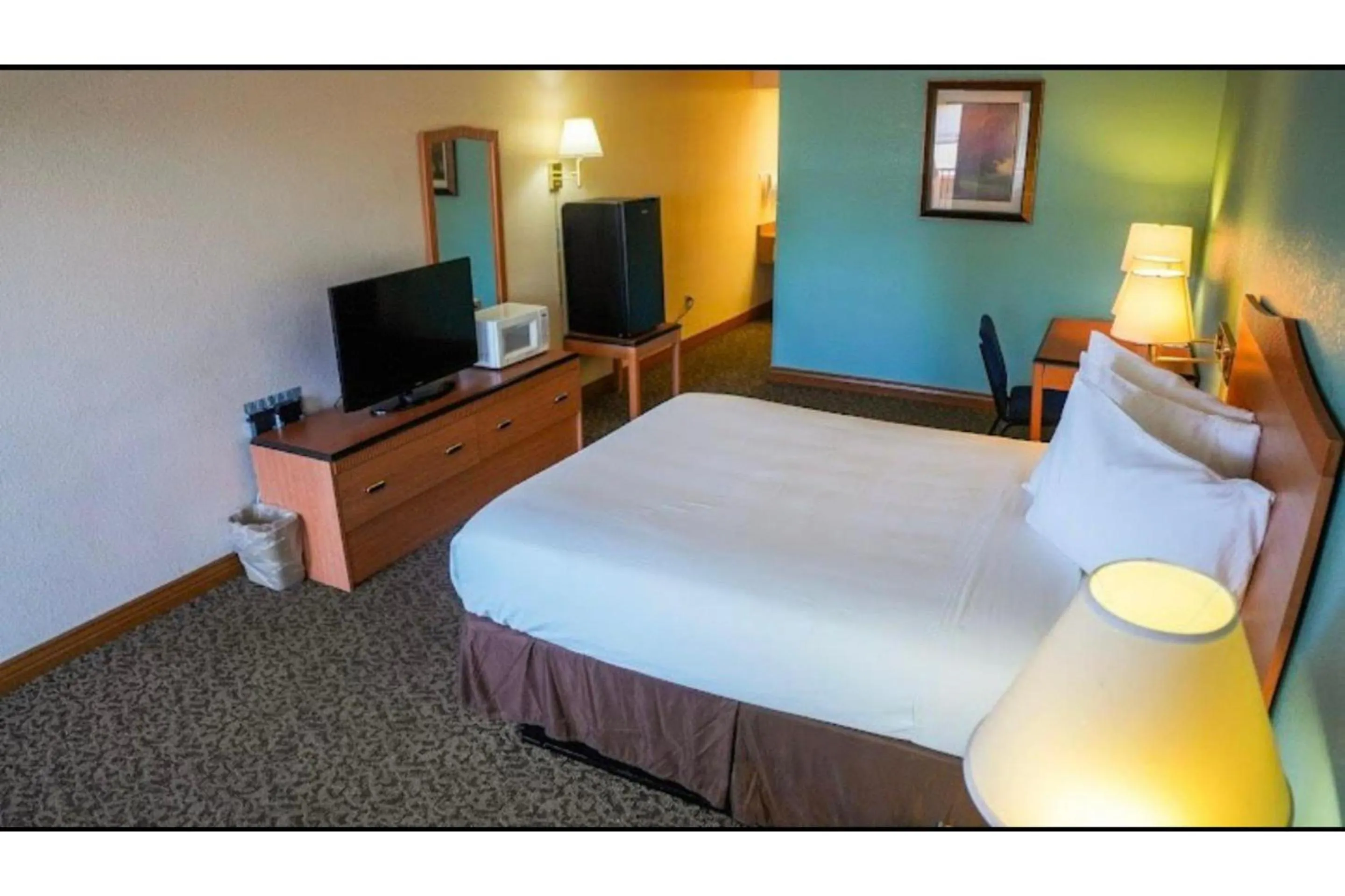 Bedroom in Sierra Inn