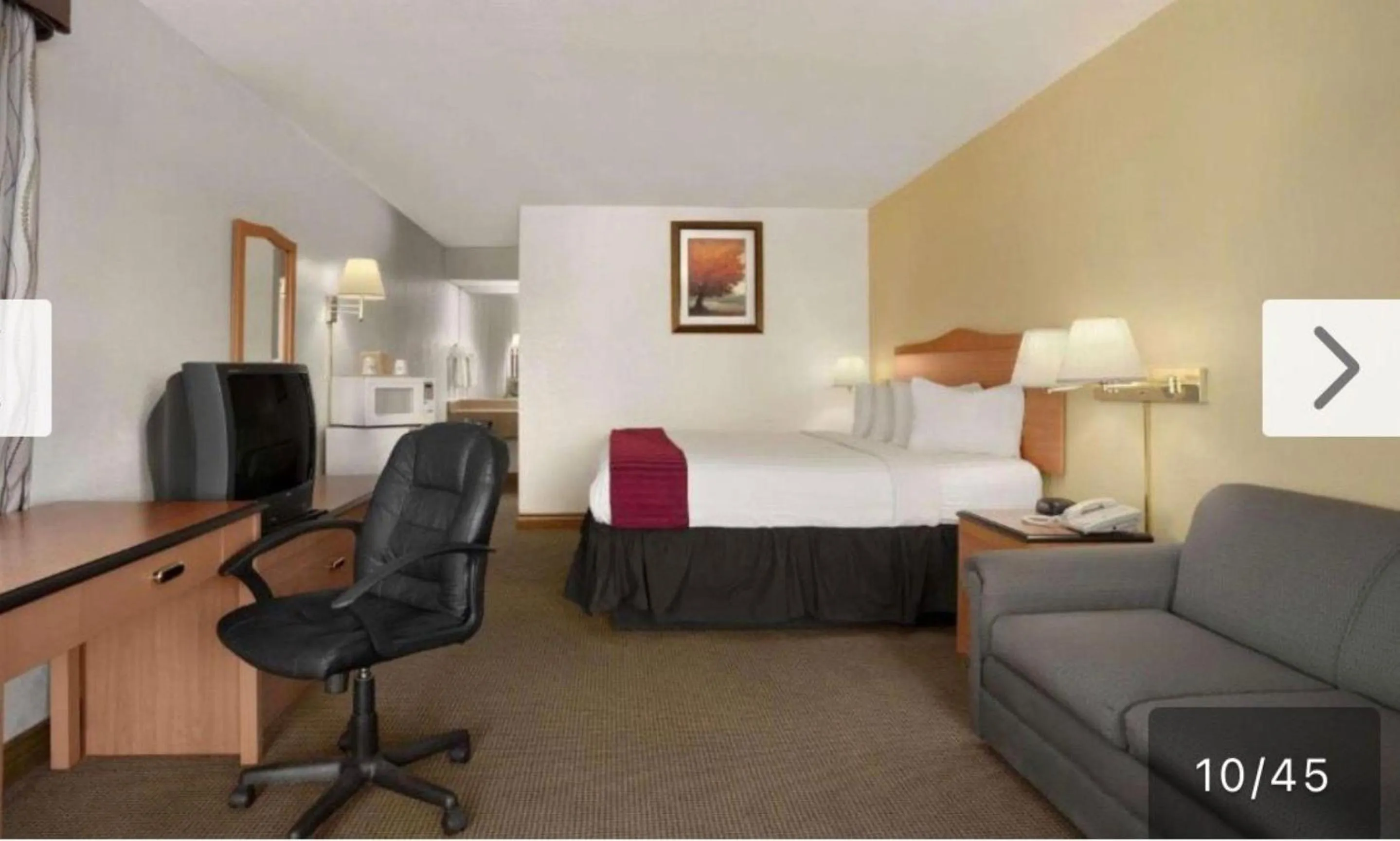 Bedroom in Sierra Inn