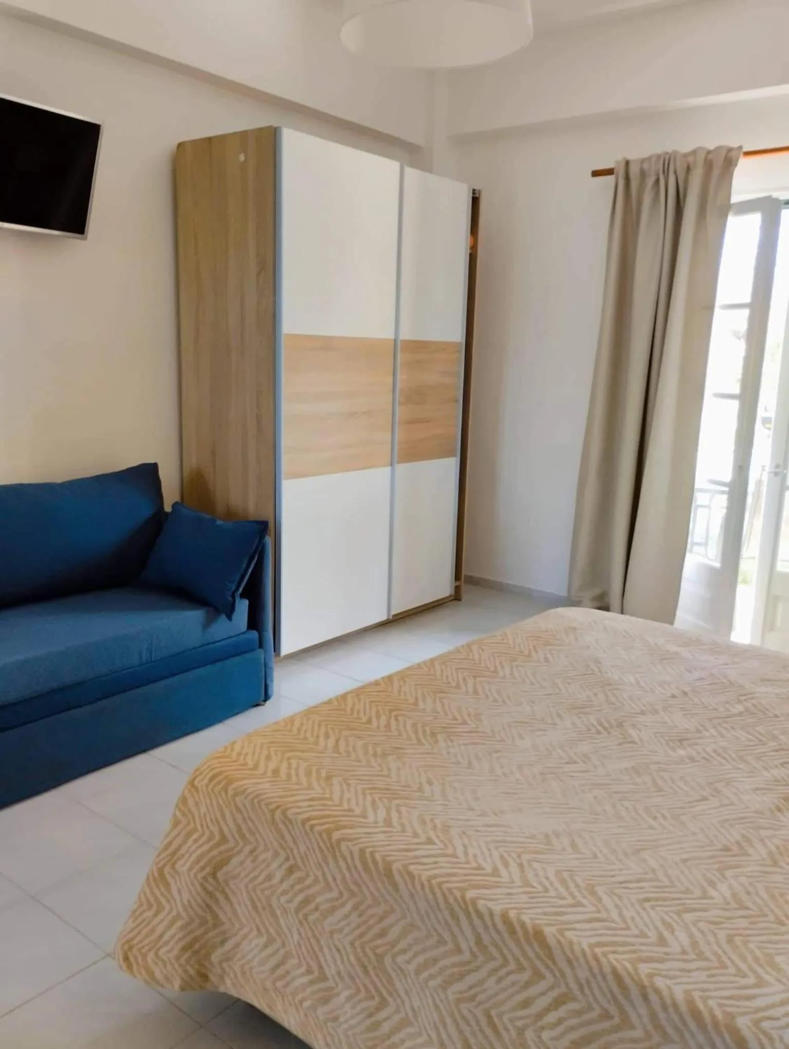 Bed in Alykes Family Resort