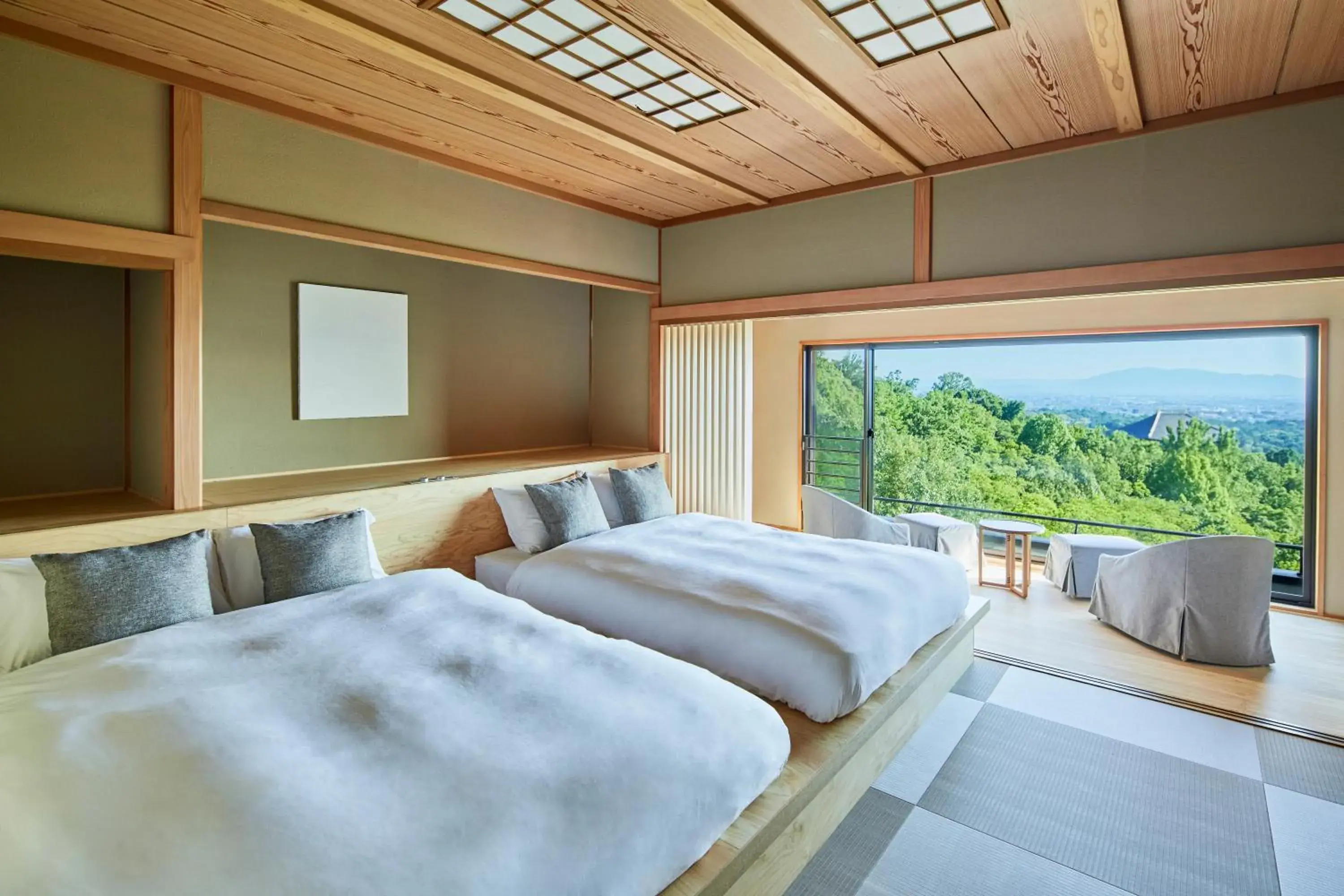 Deluxe Double Room with Two Double Beds With Panoramic View in ANDO HOTEL NARA Wakakusayama -DLIGHT LIFE & HOTELS- Deluxe Double Room with Two Double Beds With Panoramic View in ANDO HOTEL NARA Wakakusayama -DLIGHT LIFE & HOTELS-