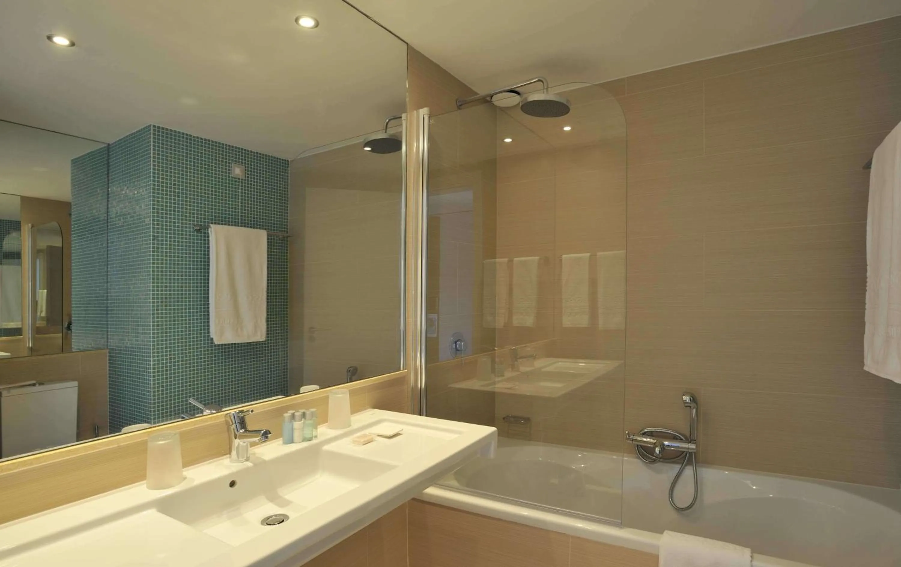 Bathroom in Pestana D. João II Beach & Golf Resort