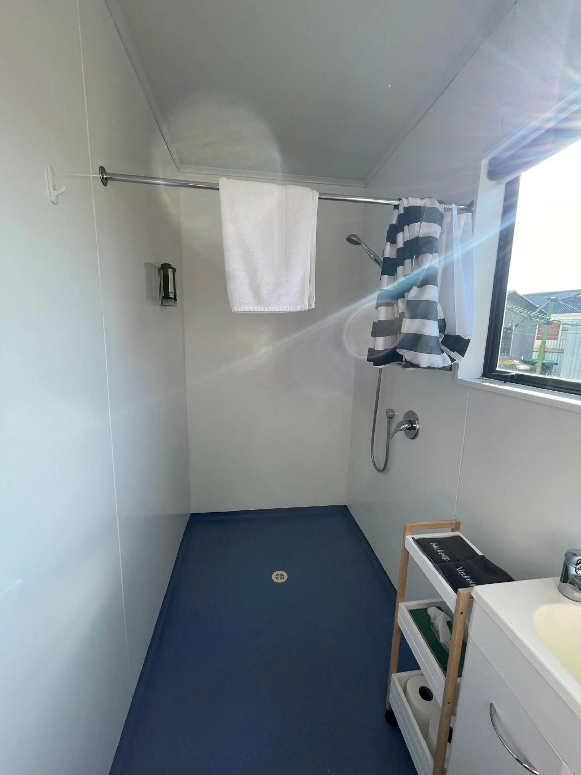 Bathroom in Colonial Motel