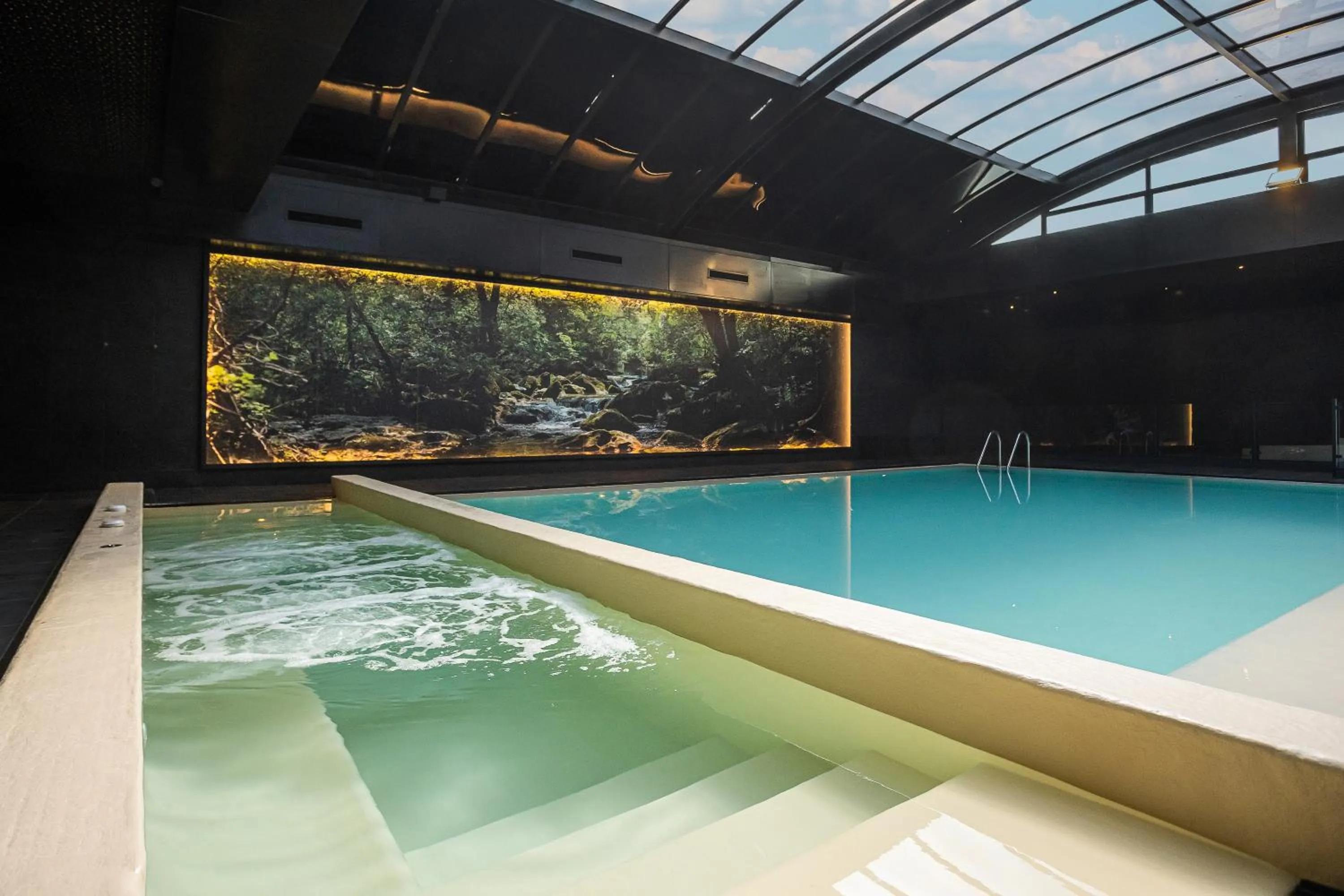 Swimming pool in HF Ipanema Park