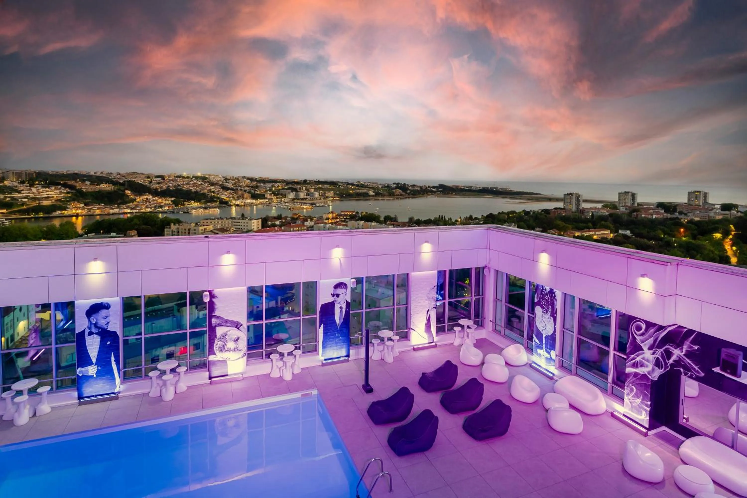 Swimming pool in HF Ipanema Park