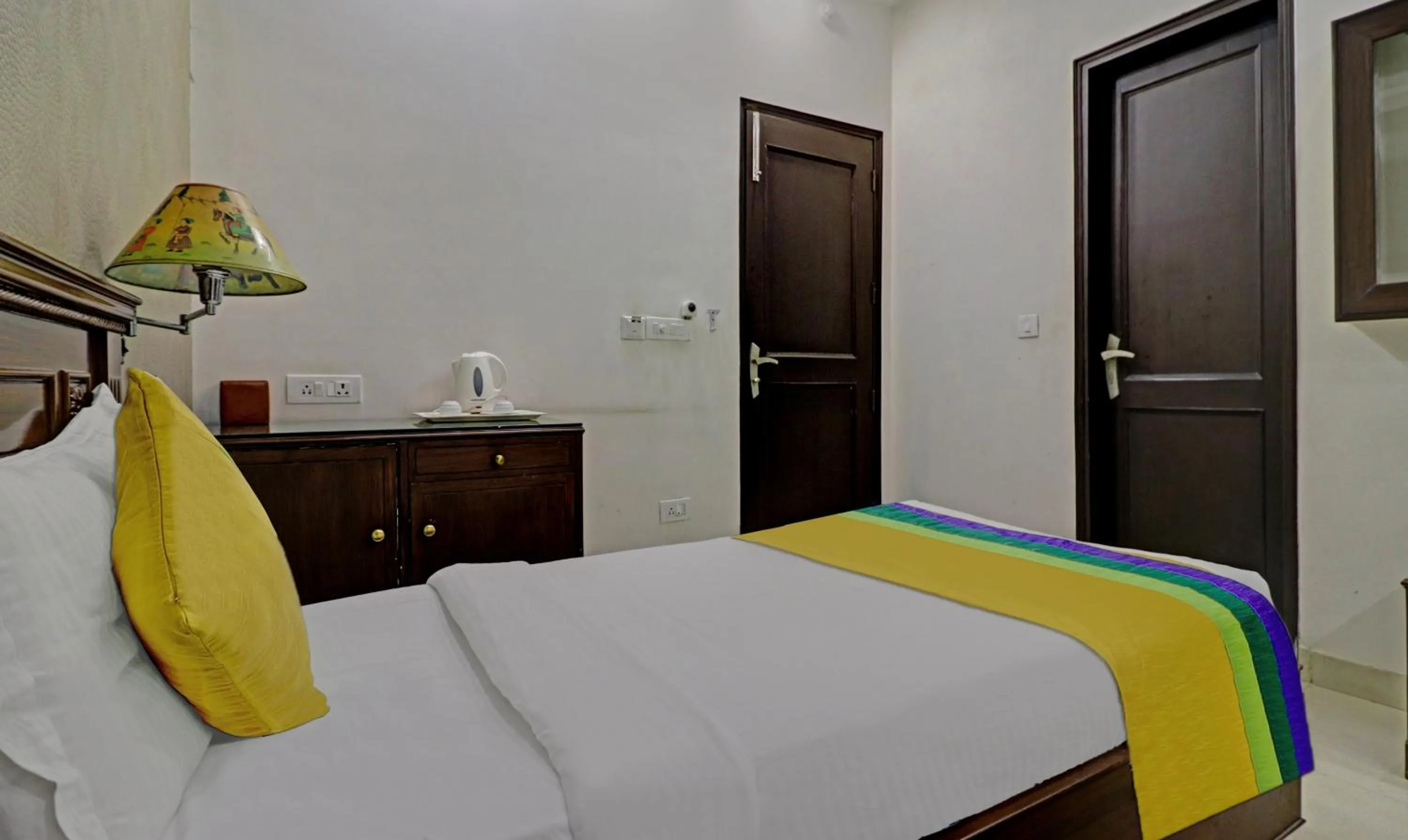 Bed in Itsy Hotels Hamlets Stay