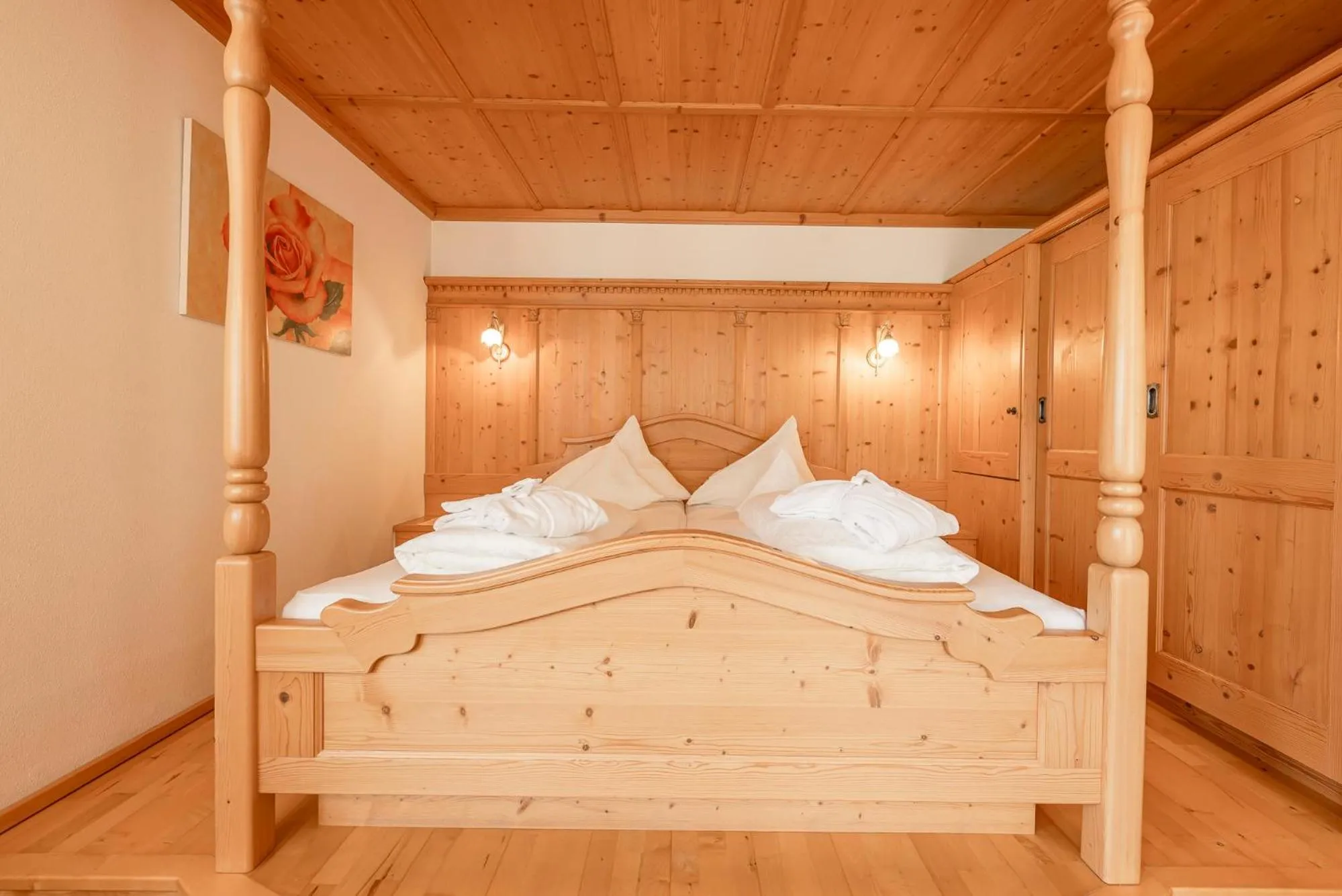 Photo of the whole room, Bed in Alpenpension Pfurtscheller