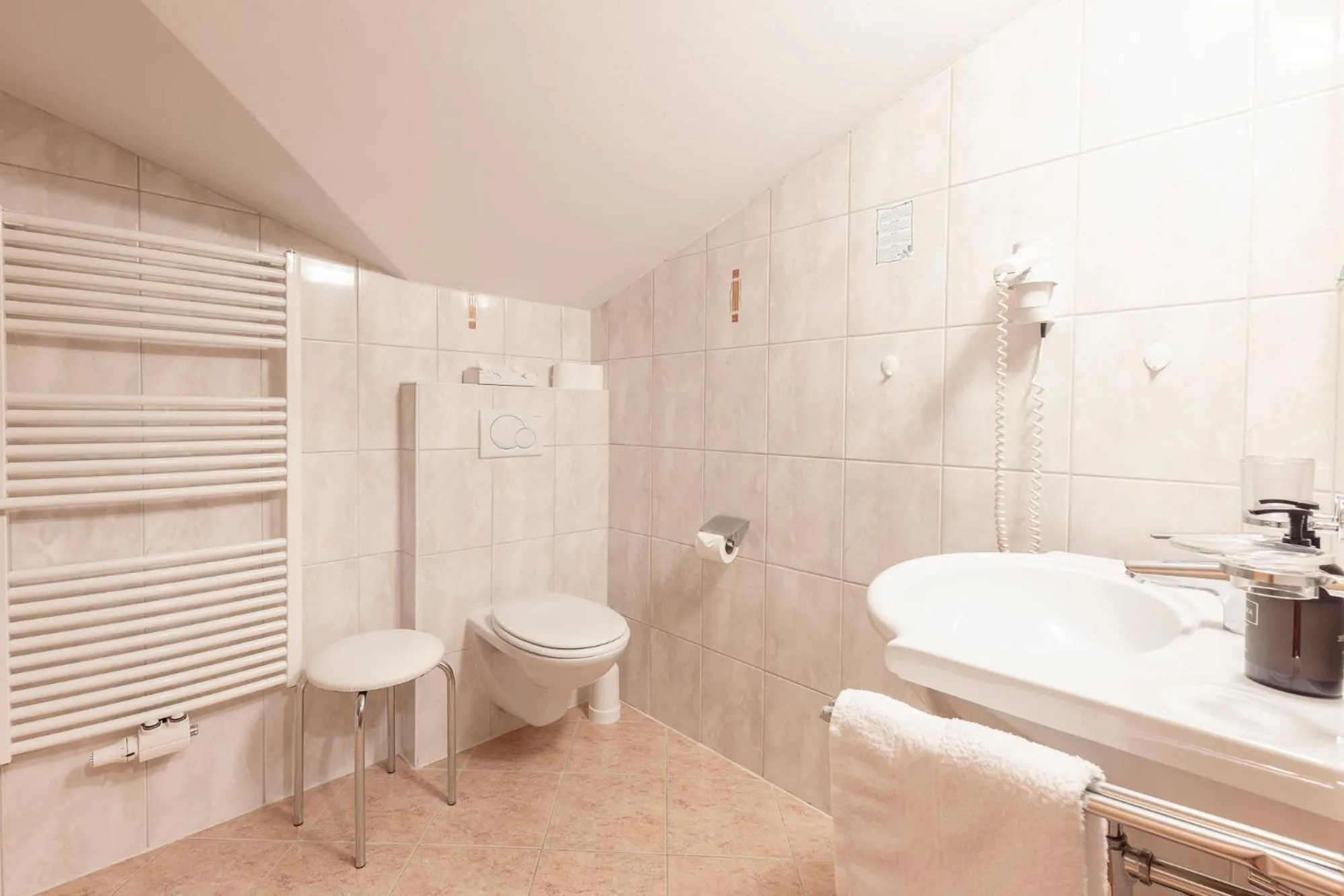 Bathroom in Alpenpension Pfurtscheller