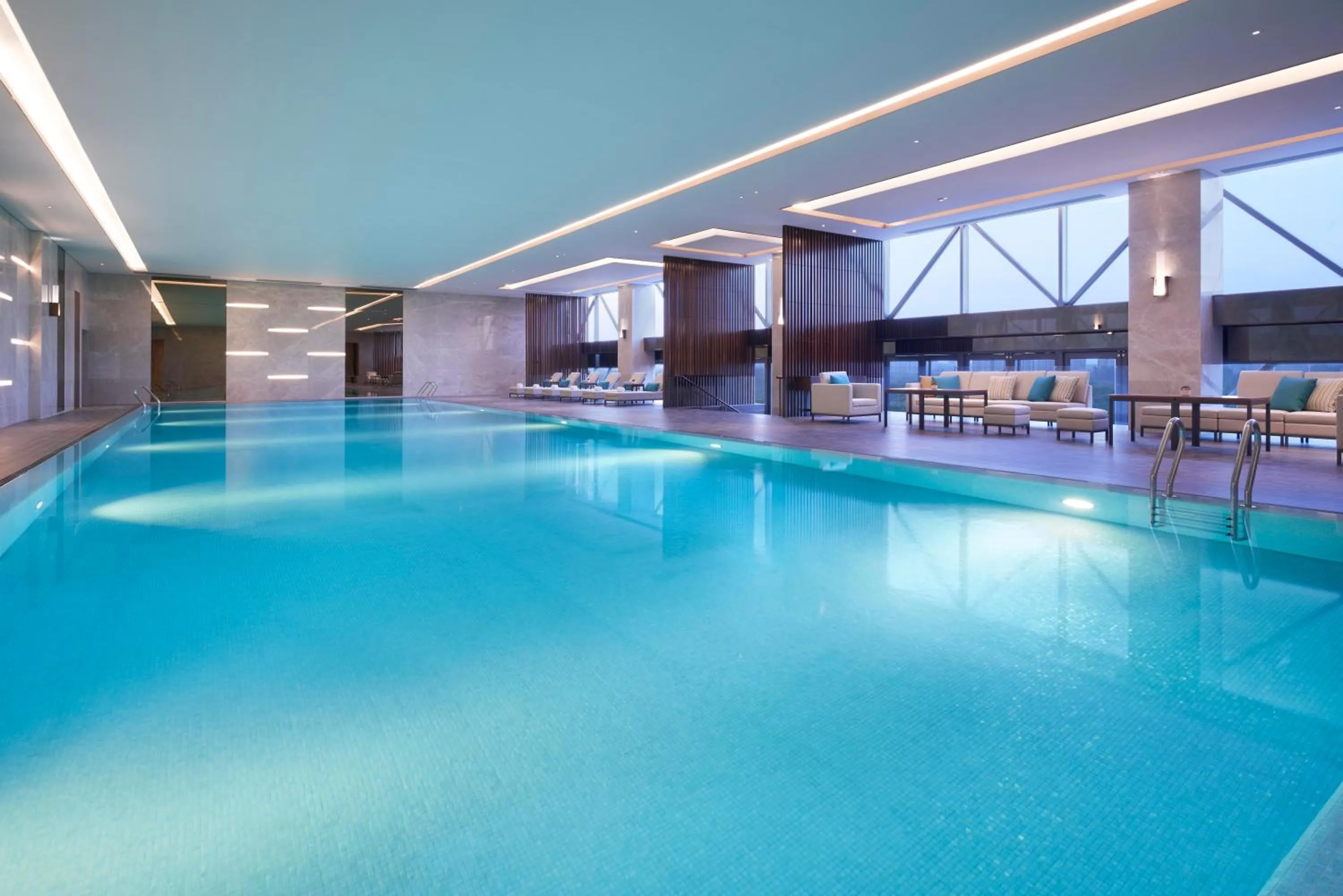 Swimming pool in Hyatt Regency Shanghai Jiading