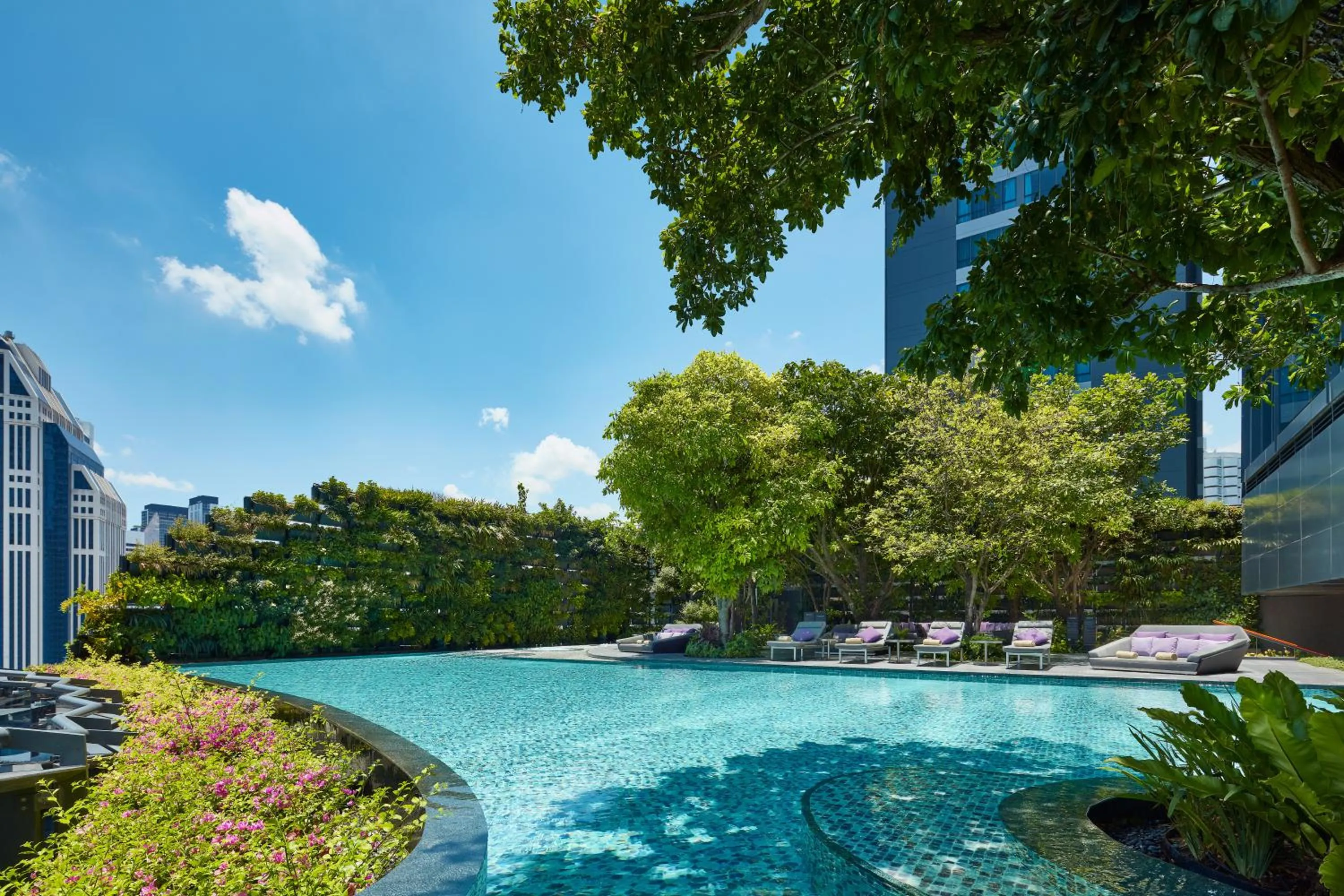 Swimming pool in Hyatt Regency Bangkok Sukhumvit