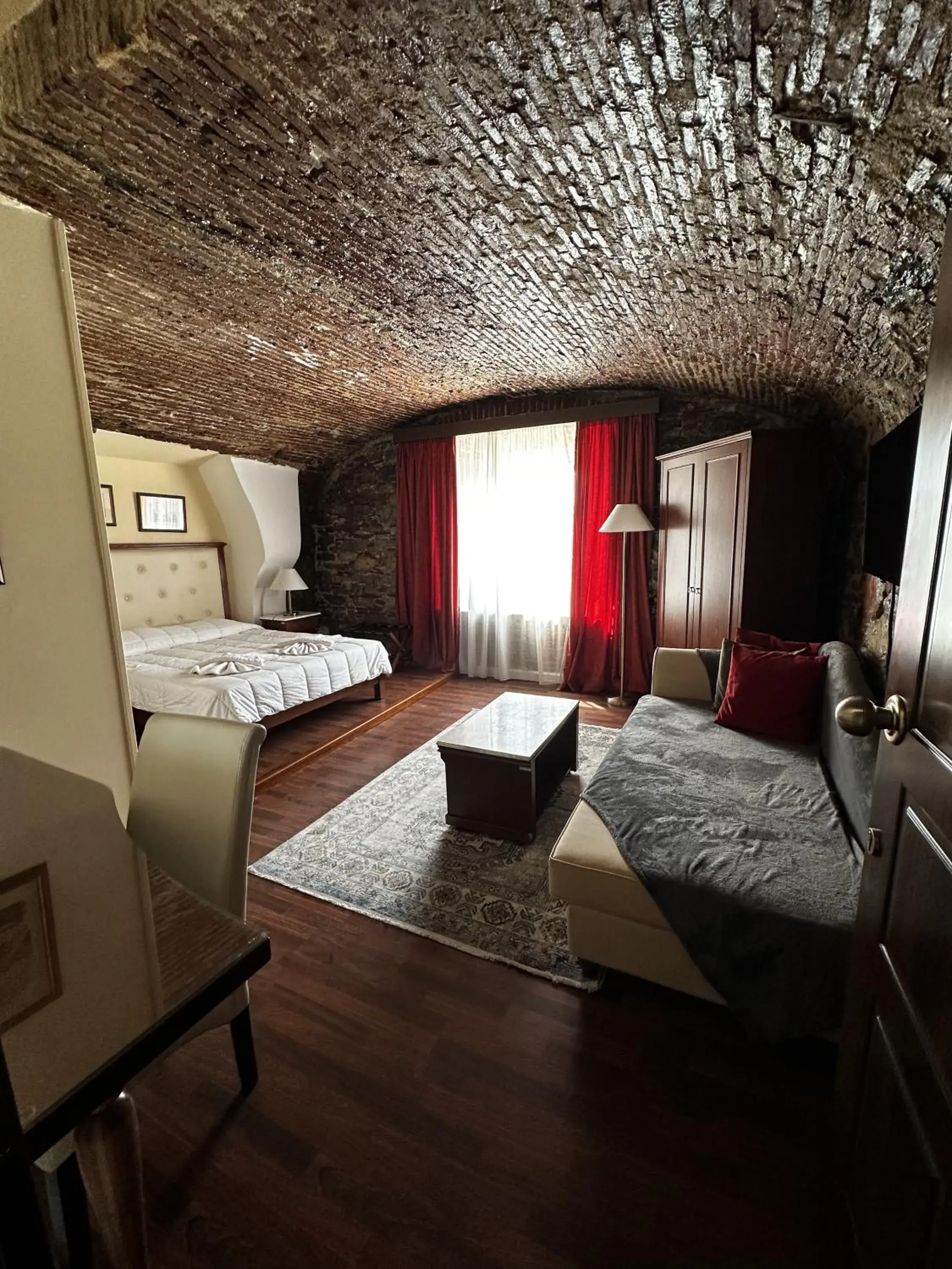 Triple Room with Sea View in Hotel Aktaion Syros Triple Room with Sea View in Hotel Aktaion Syros