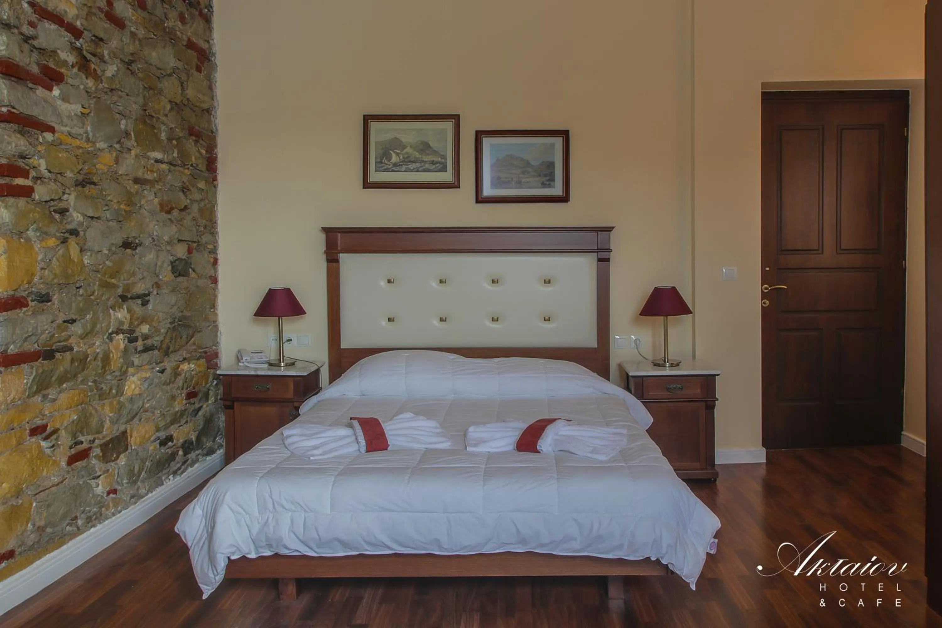 Bed in Hotel Aktaion Syros