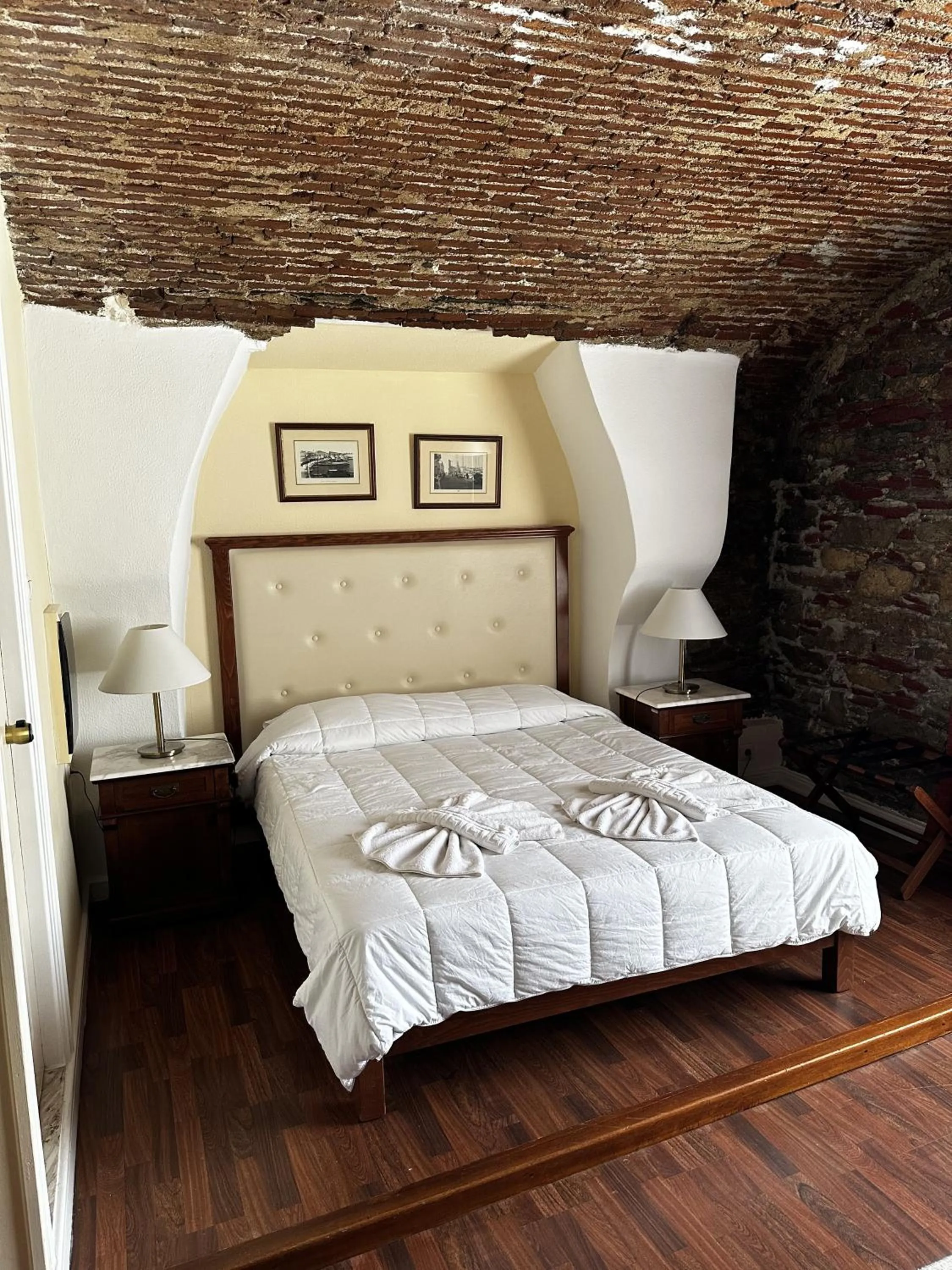 Bed in Hotel Aktaion Syros