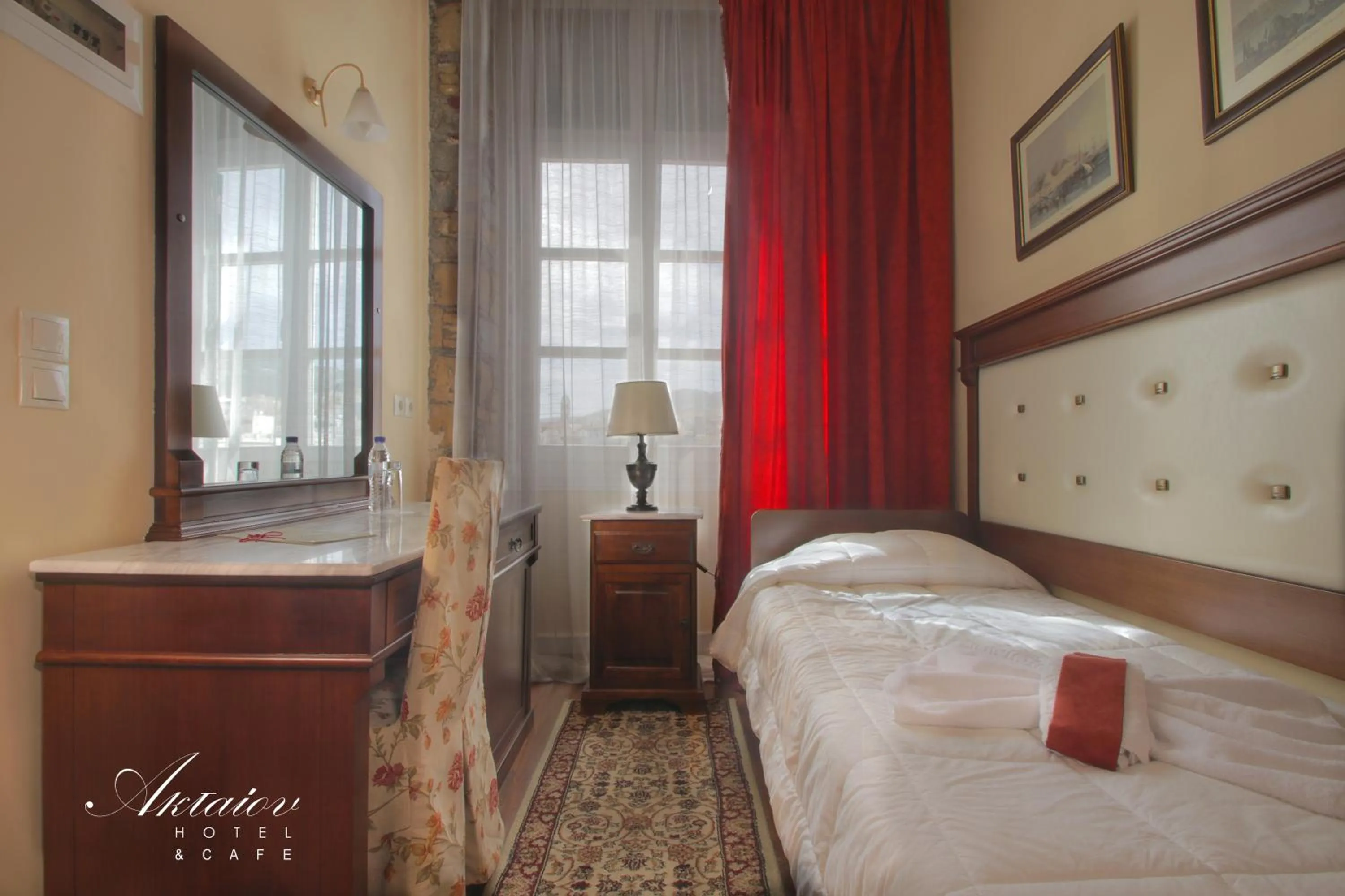 Bed in Hotel Aktaion Syros