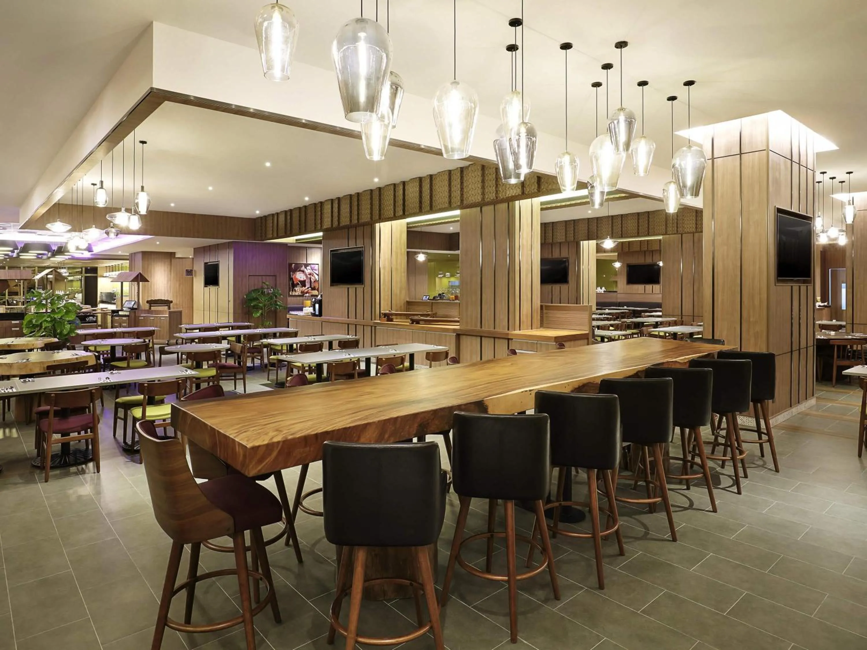 Restaurant/places to eat in ibis Kuala Lumpur City Centre