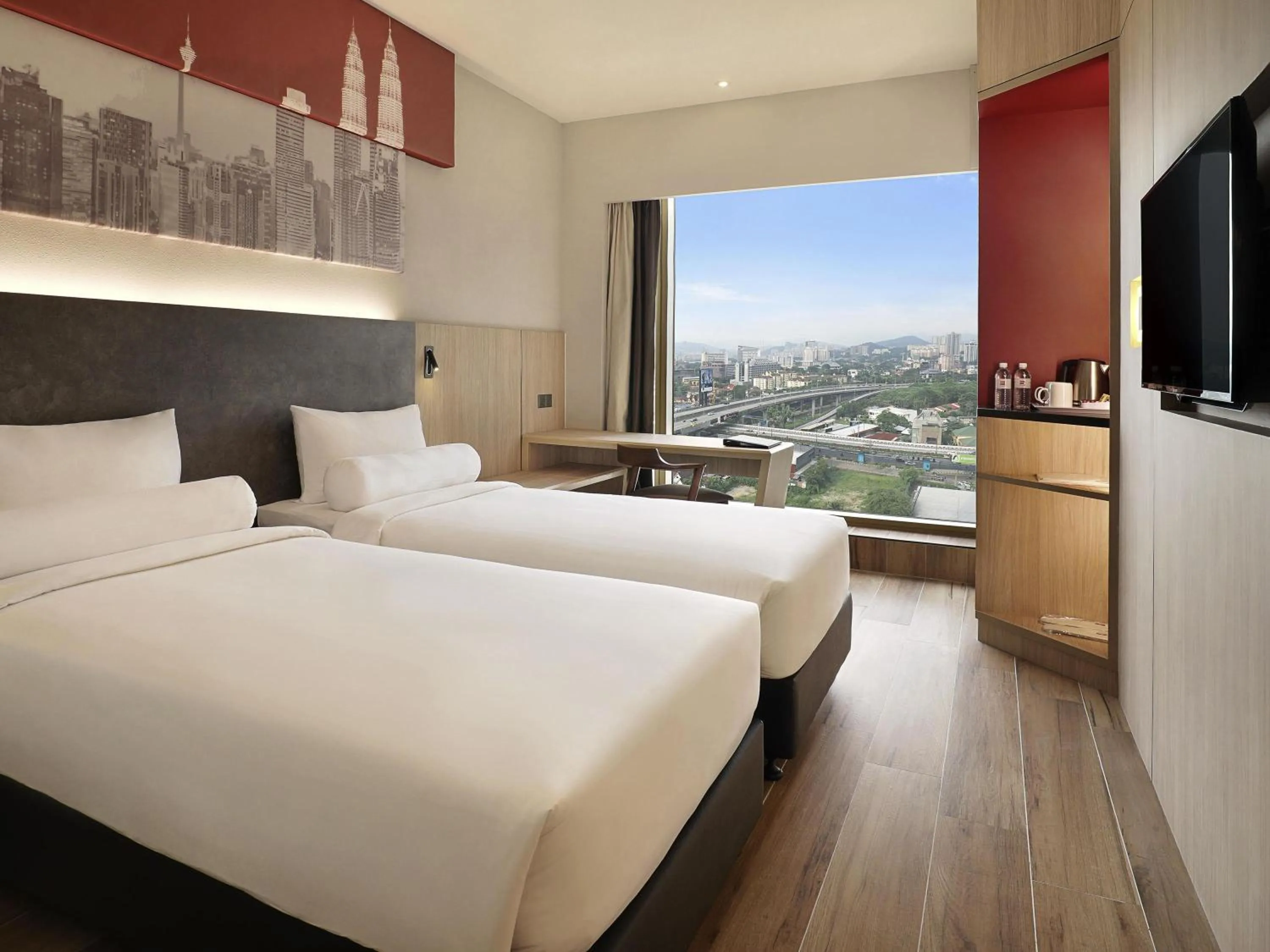 Bedroom, Bed in ibis Kuala Lumpur City Centre