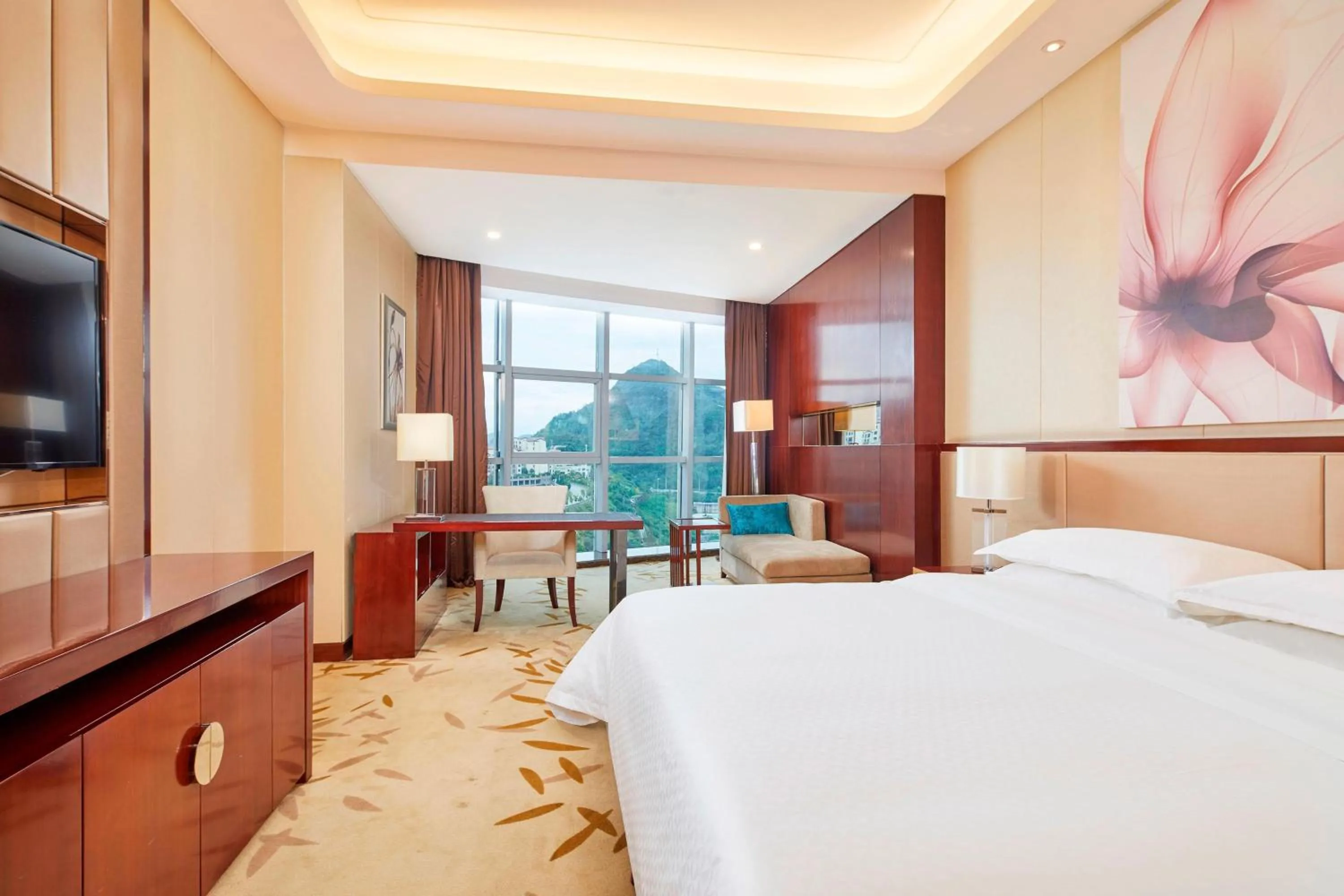 Photo of the whole room, Bed in Four Points by Sheraton Liupanshui