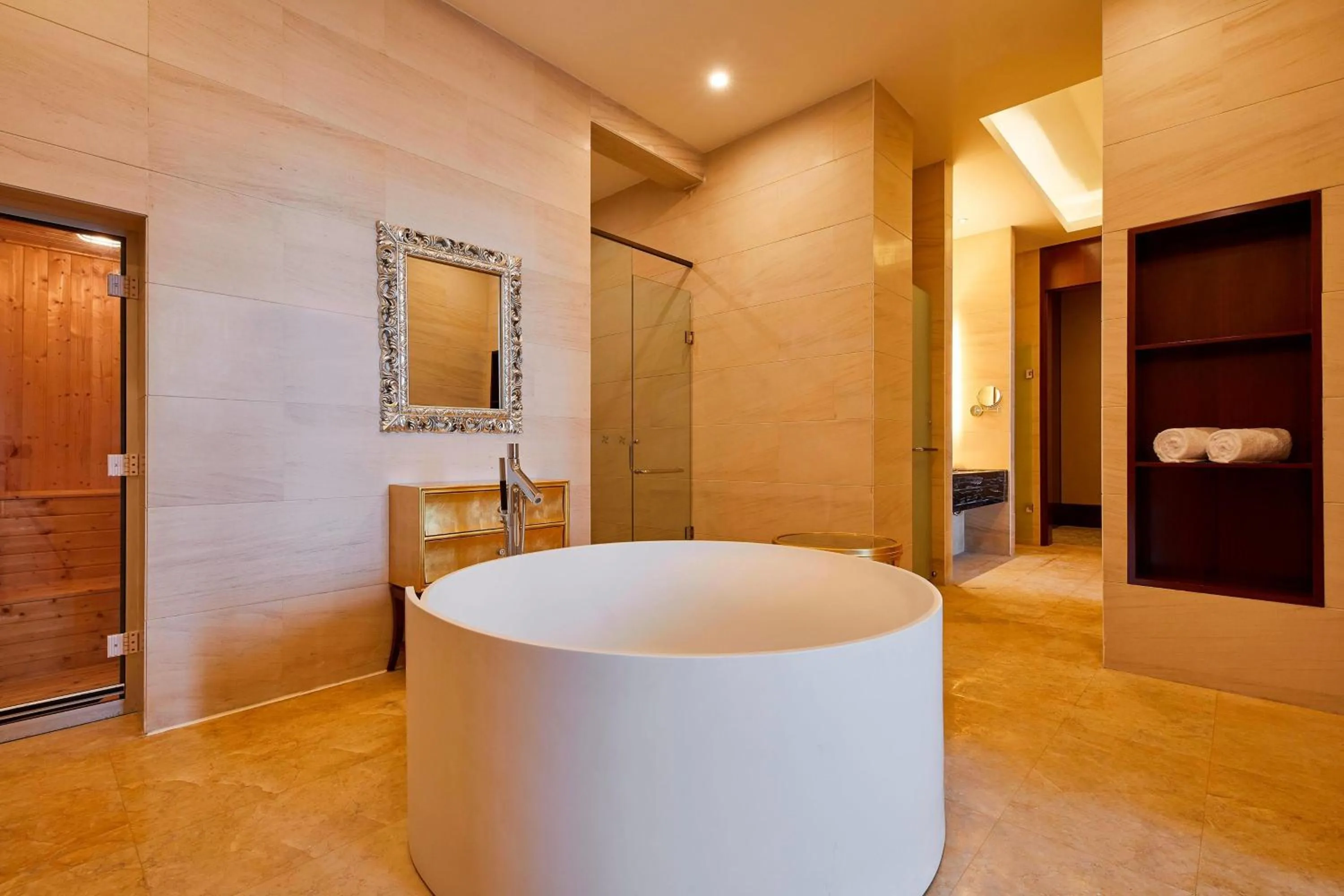 Photo of the whole room in Four Points by Sheraton Liupanshui