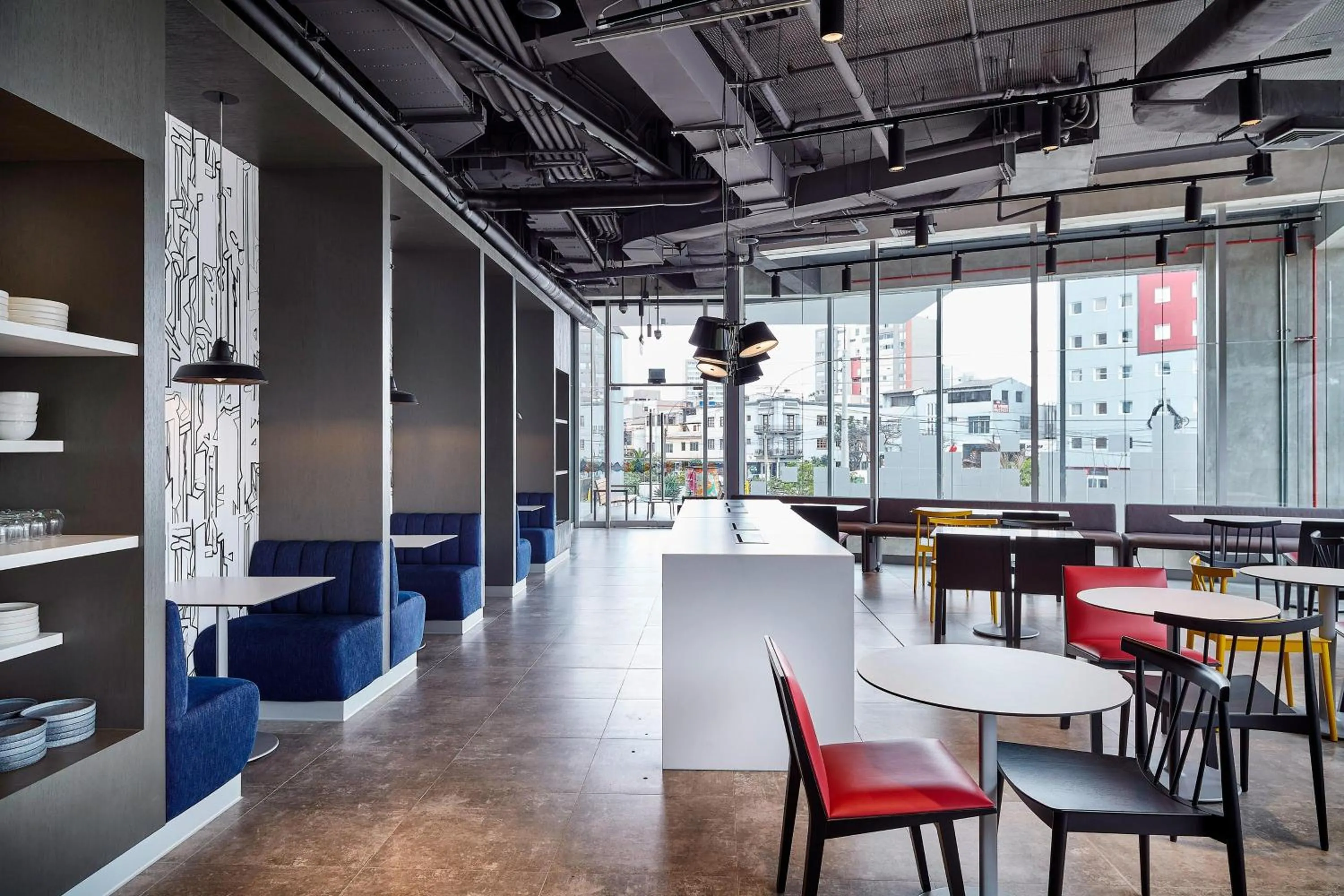 Restaurant/places to eat in Aloft Lima Miraflores