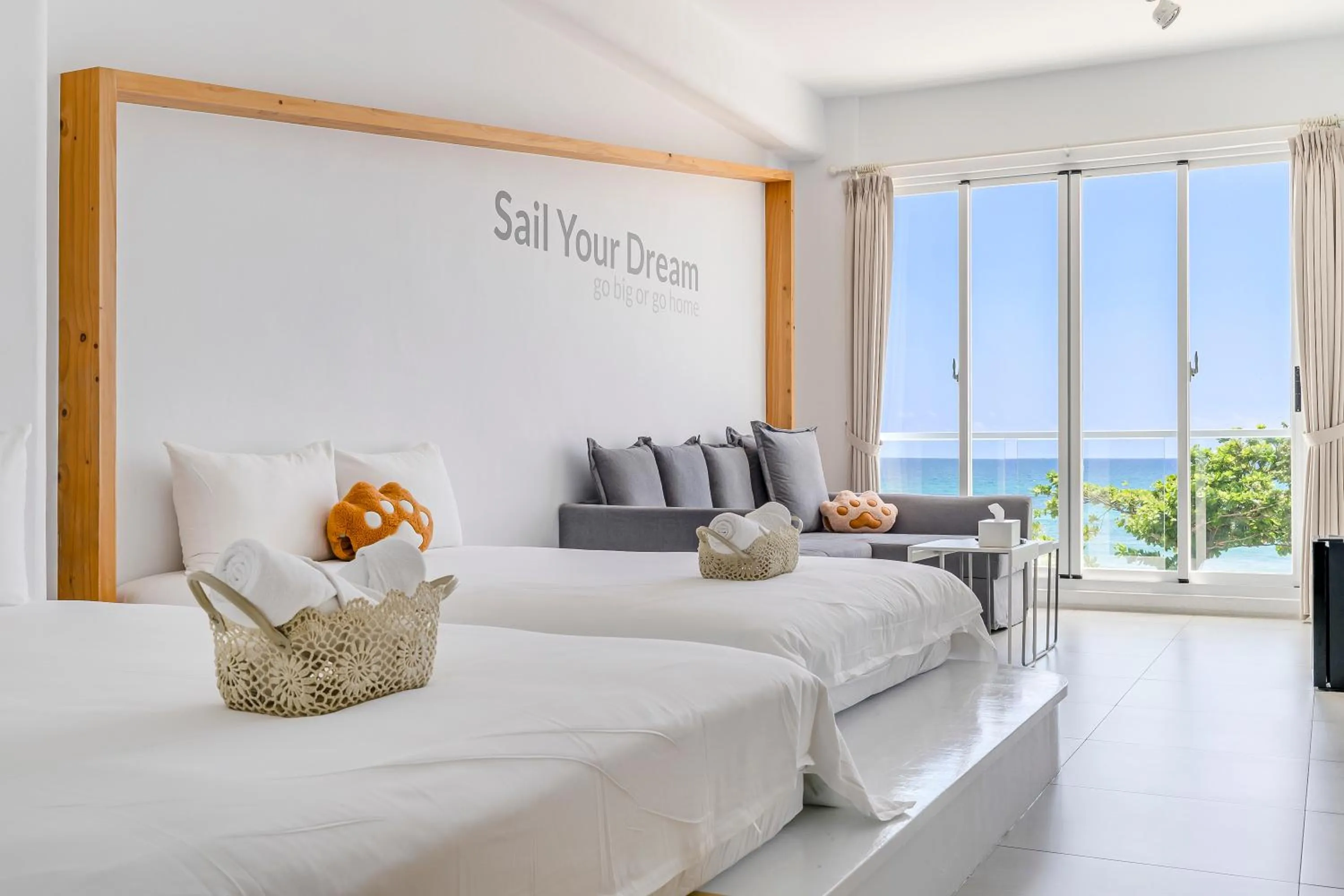 Photo of the whole room, Bed in Cat at Greece