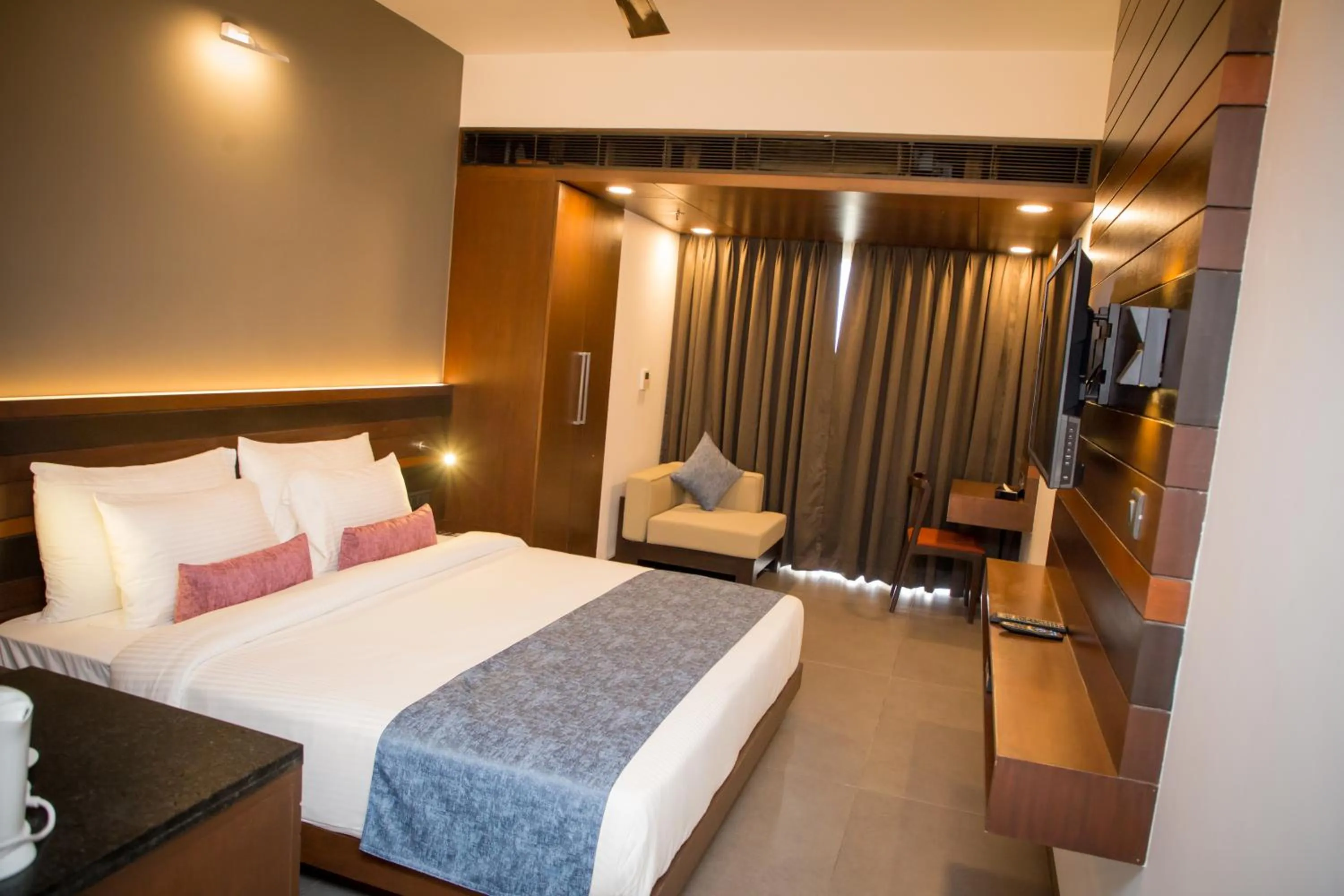 Bedroom, Bed in SinQ Prive