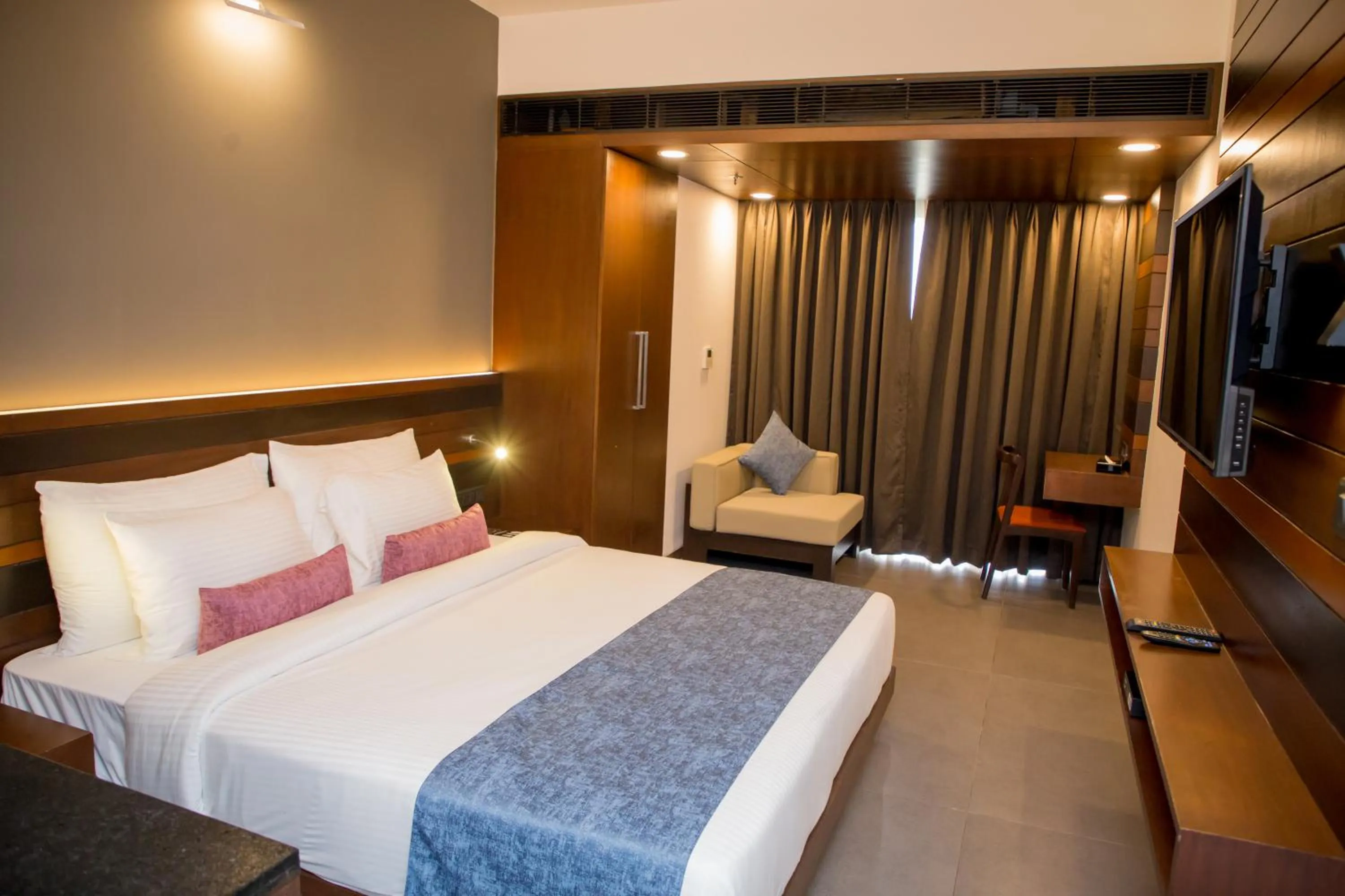 Bedroom, Bed in SinQ Prive