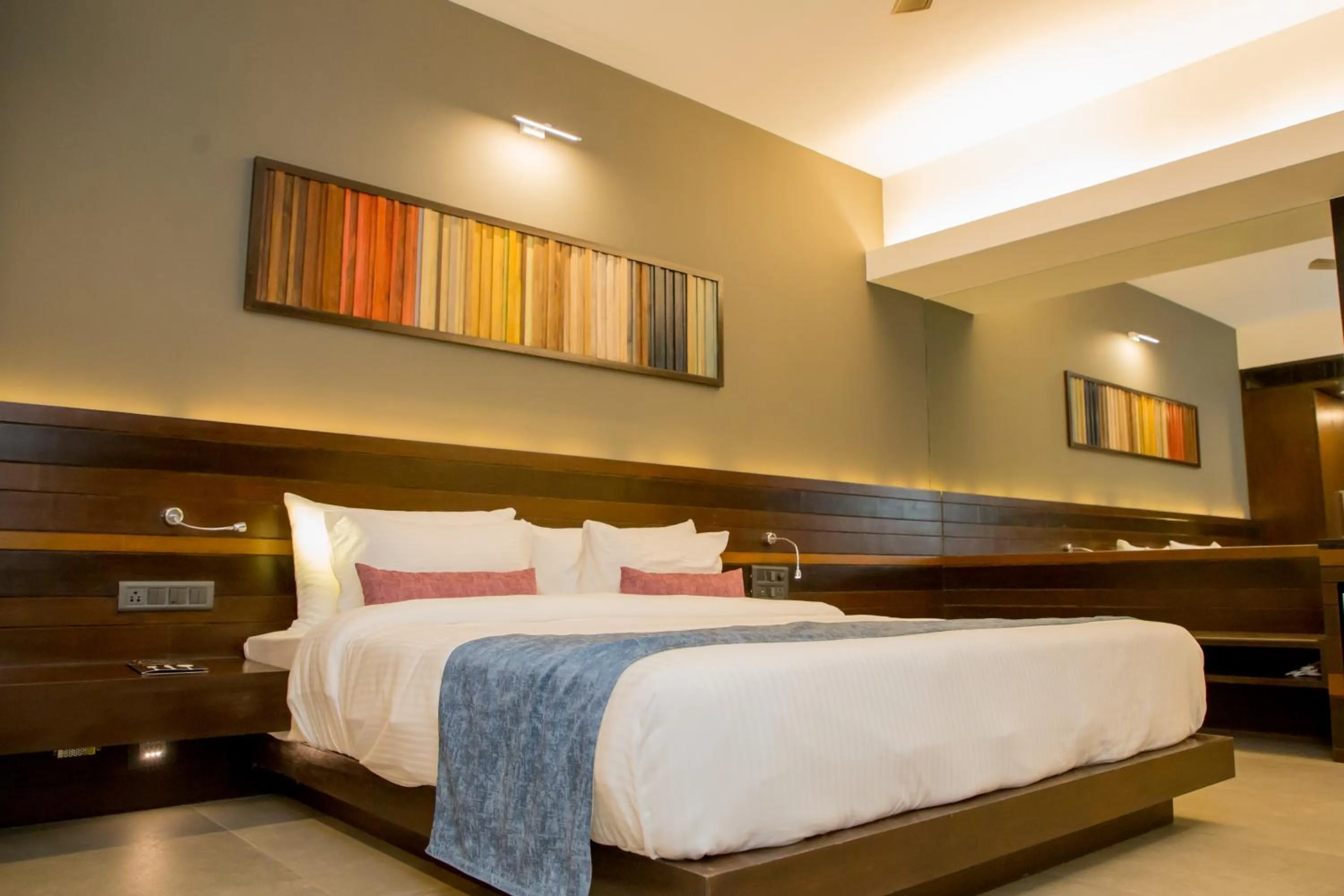 Other, Bed in SinQ Prive