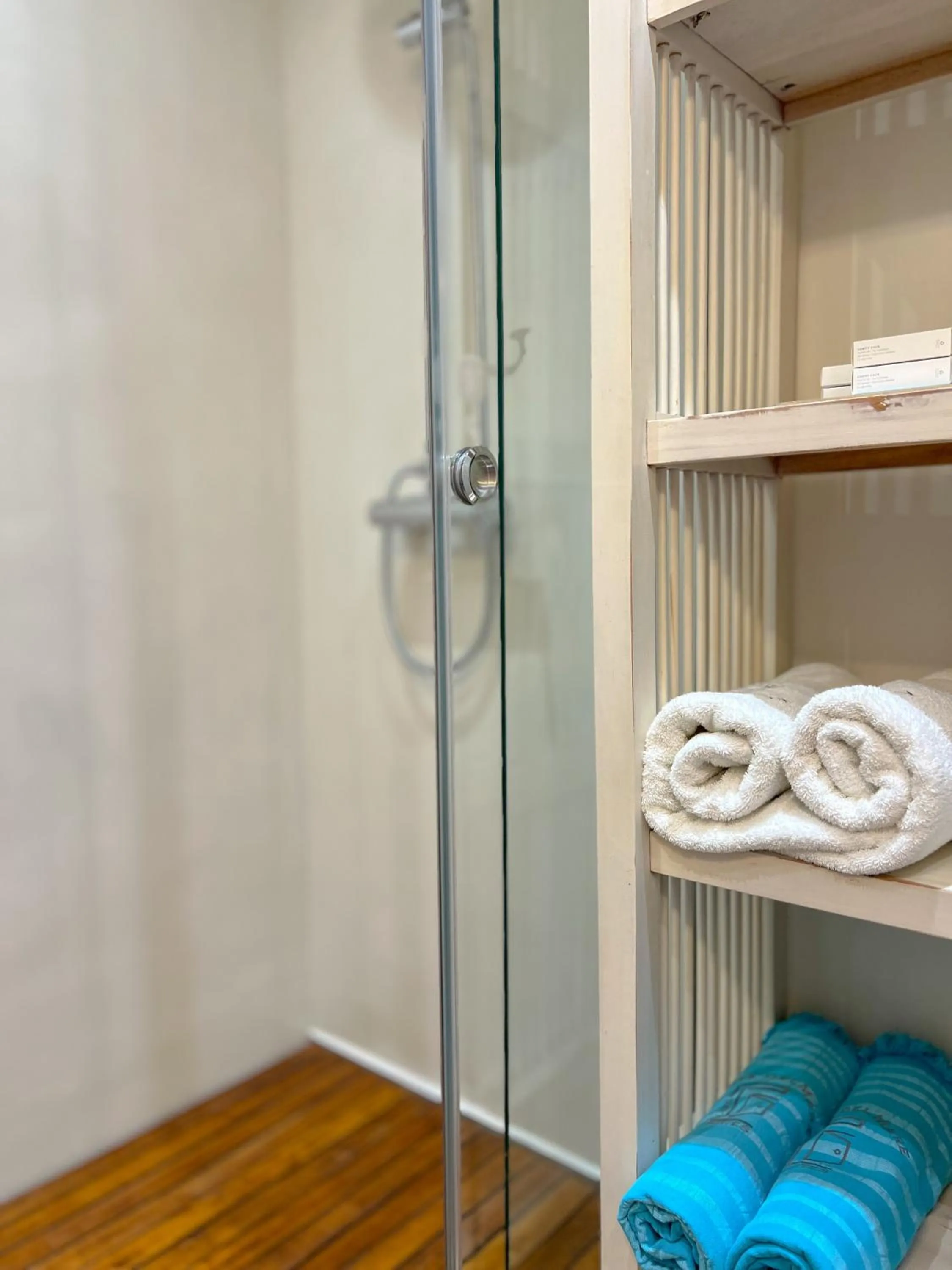 Shower in PortaDelMare deluxe suites