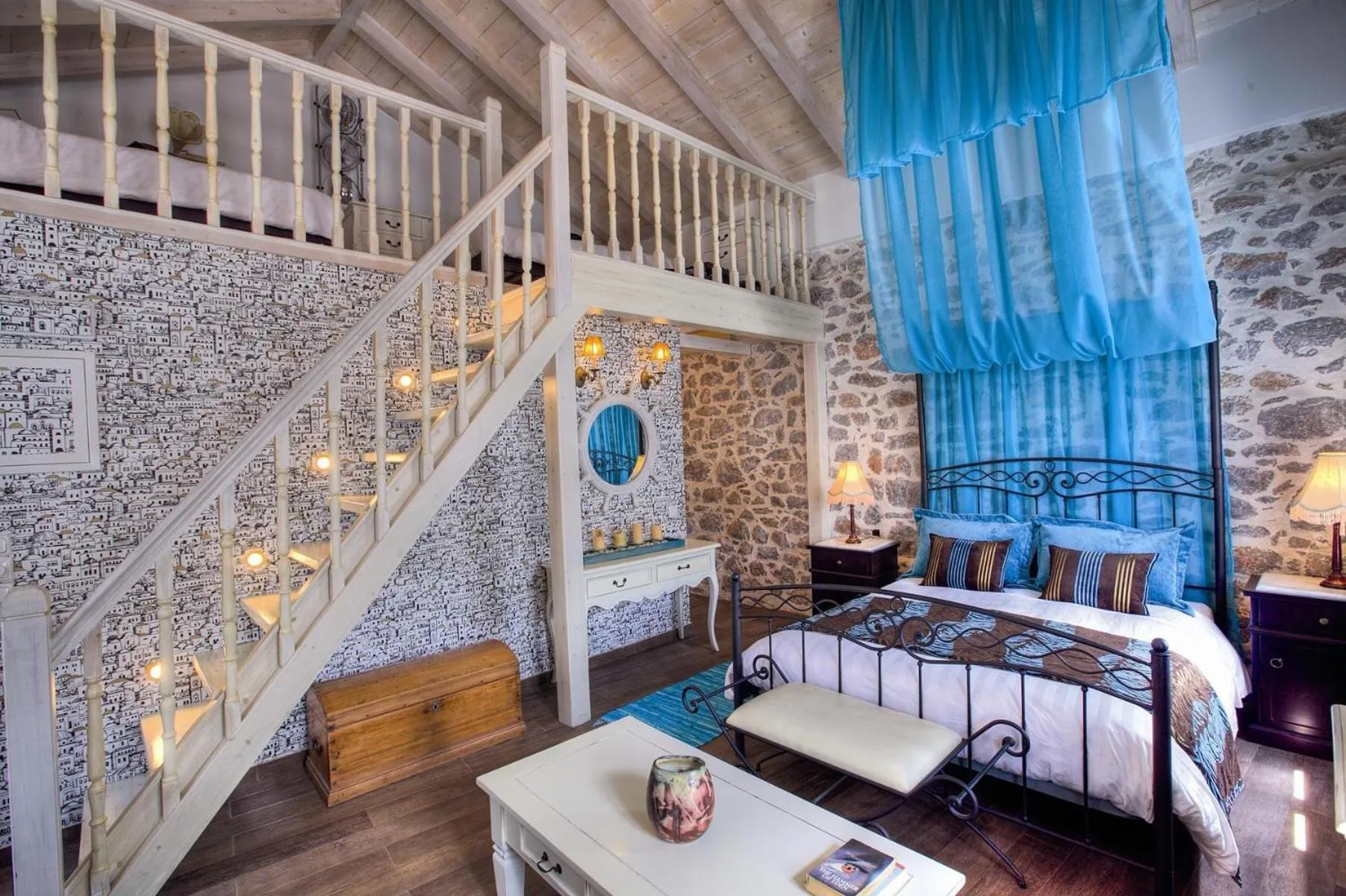 Living room, Bed in PortaDelMare deluxe suites