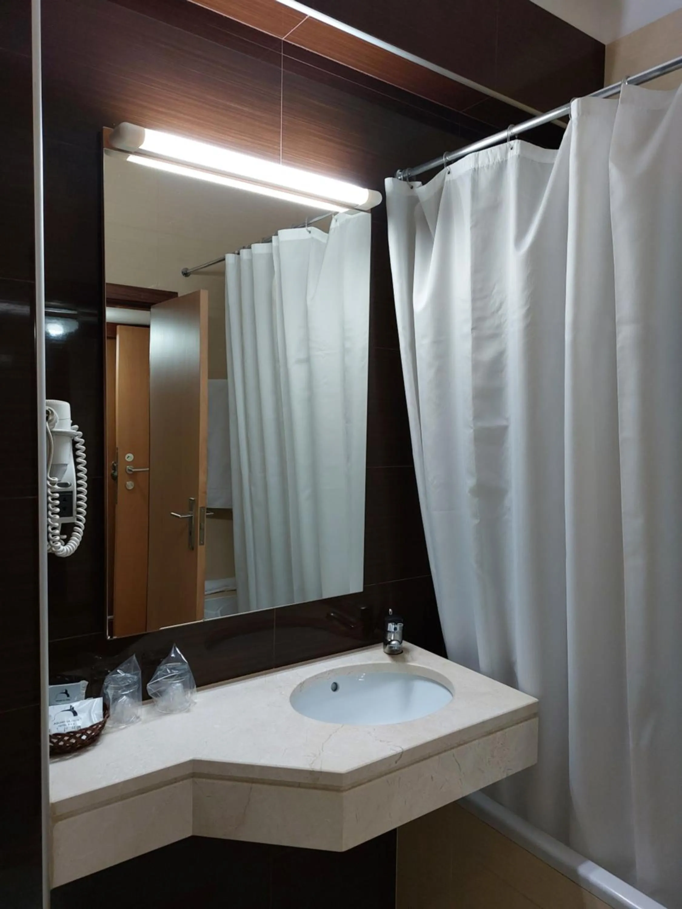 Toilet in Hotel Aguiar da Pena