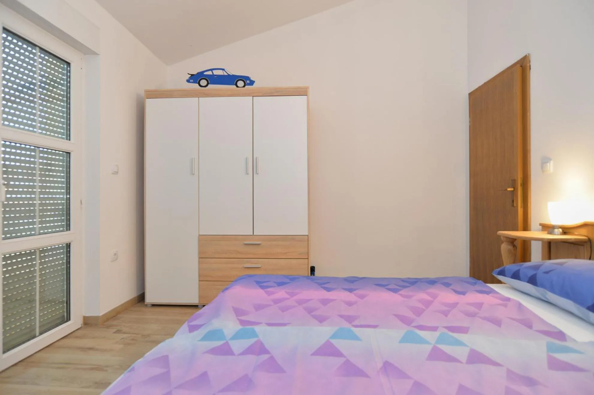 Bed in Apartments Zivan 1739