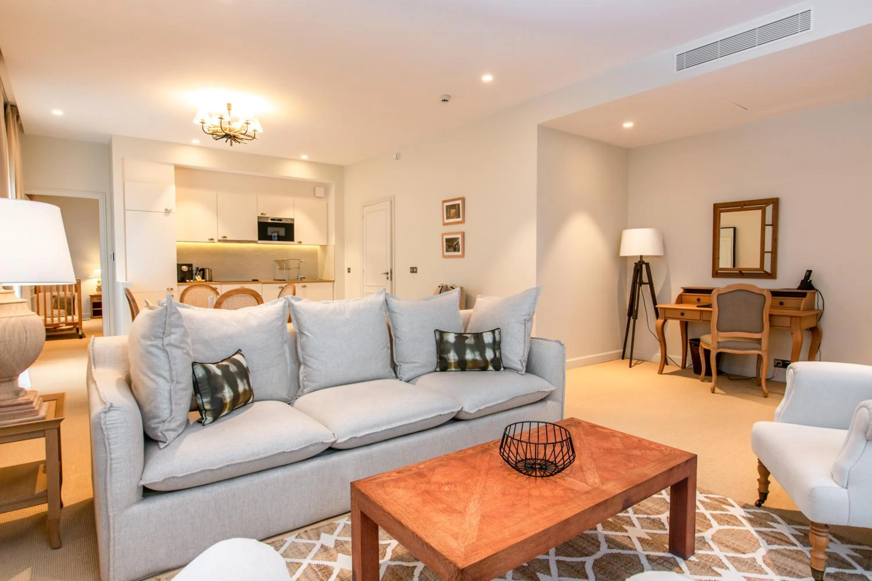 Living room in Hôtel Chais Monnet & Spa