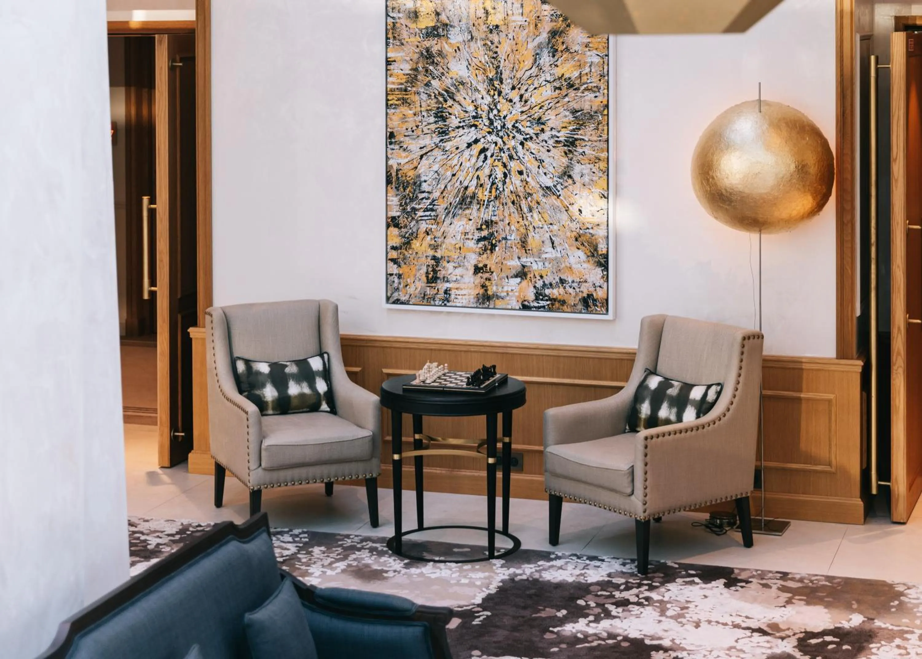 Lobby or reception in Hôtel Chais Monnet & Spa